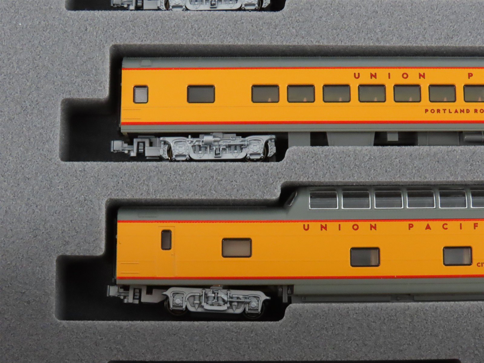 N Scale Kato 106-086 UP Union Pacific Excursion Passenger 7-Car Set