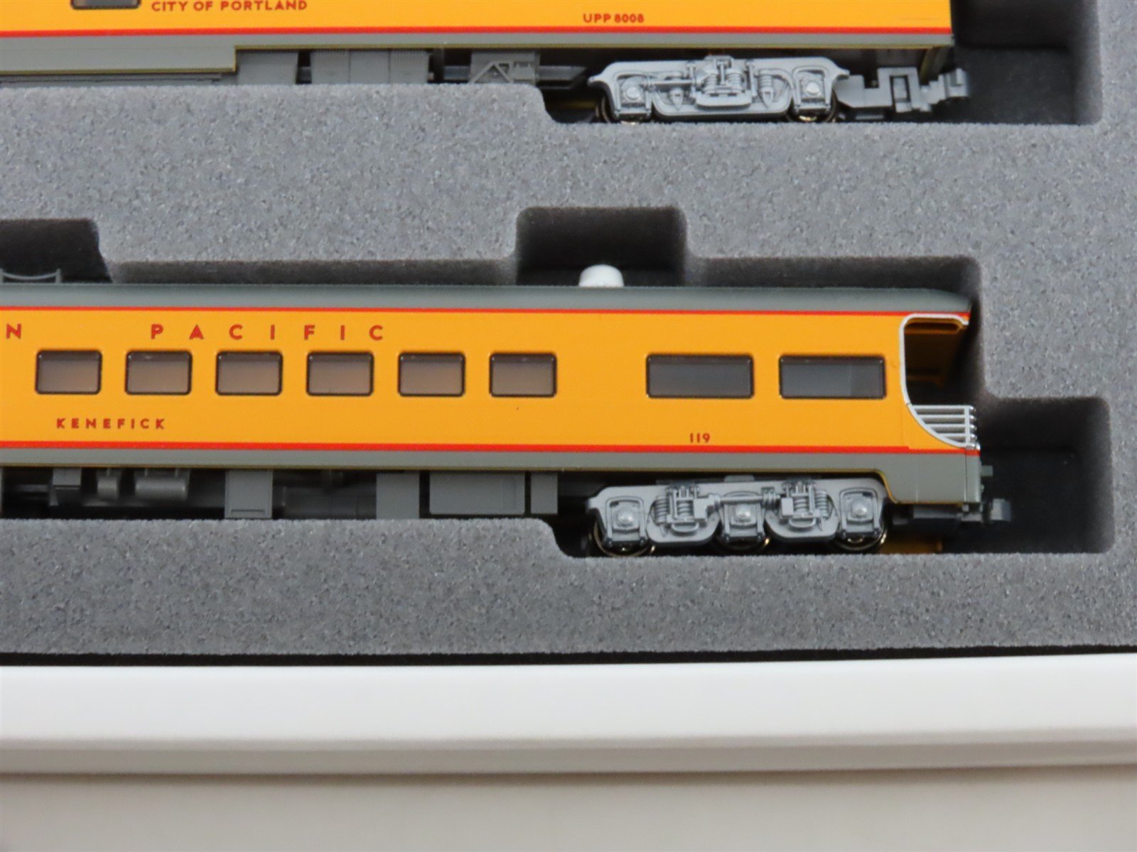 N Scale Kato 106-086 UP Union Pacific Excursion Passenger 7-Car Set