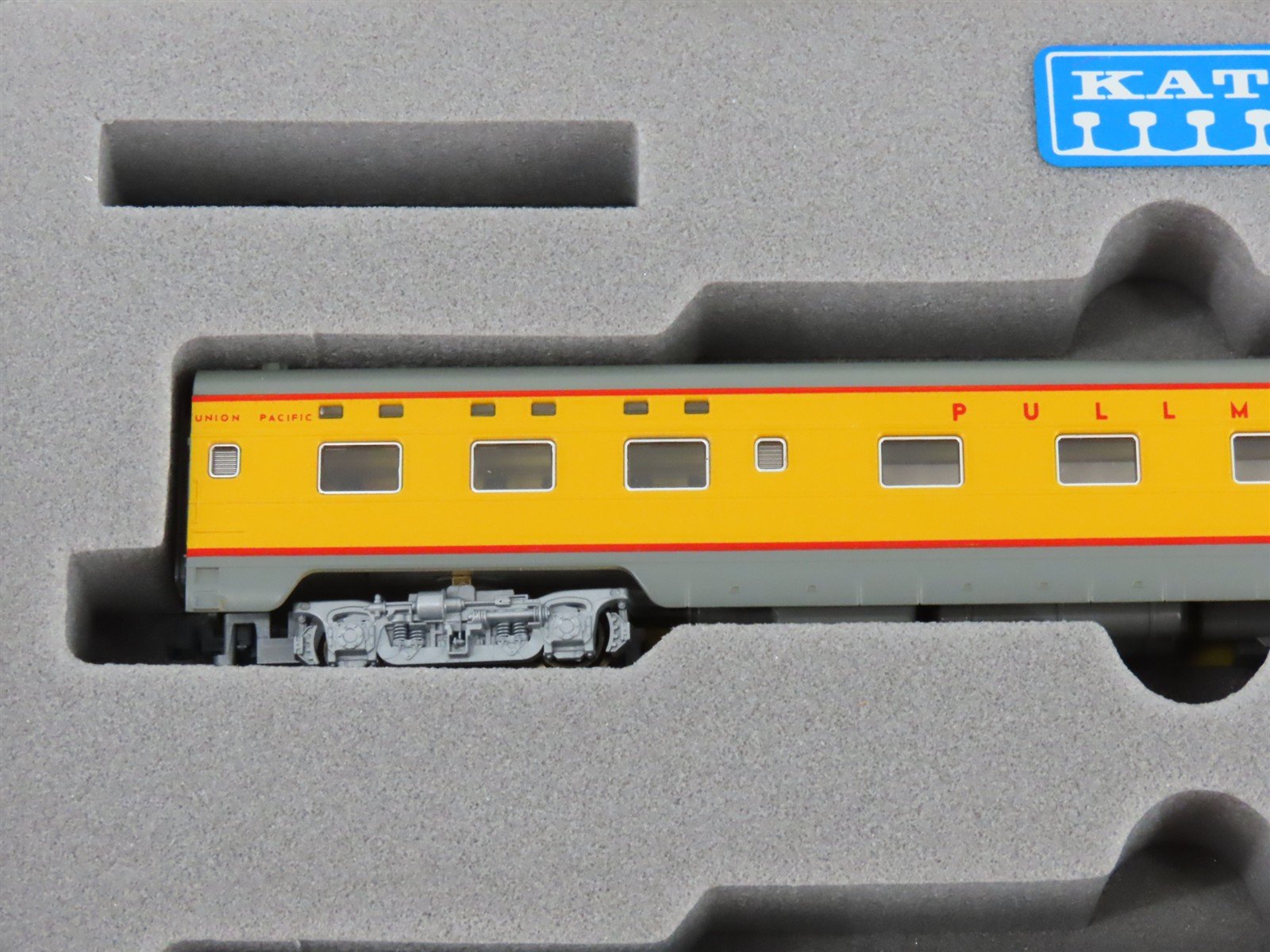 N Scale Kato 106-024 UP Union Pacific Smooth Side Passenger 4-Car Set