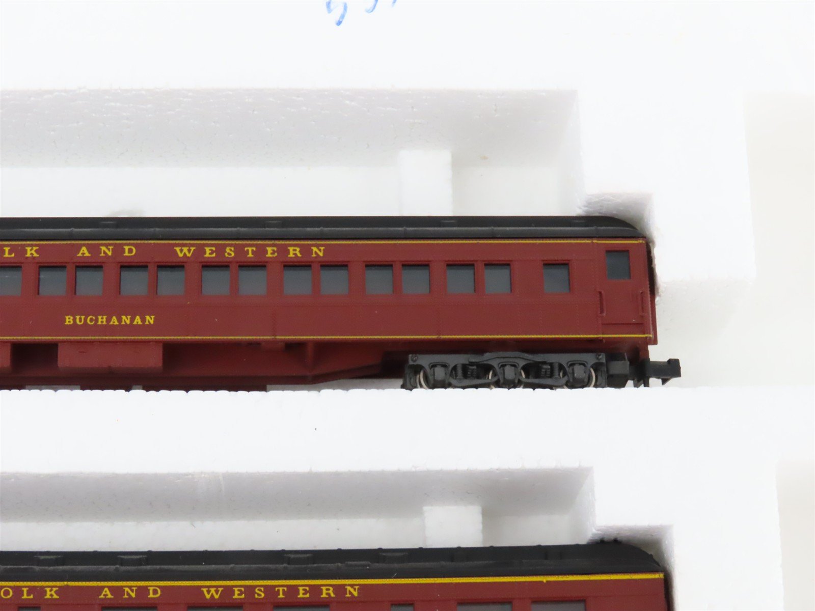 N Scale Rivarossi 0563 N&W Norfolk & Western Coach/Obs Passenger 3-Car Set