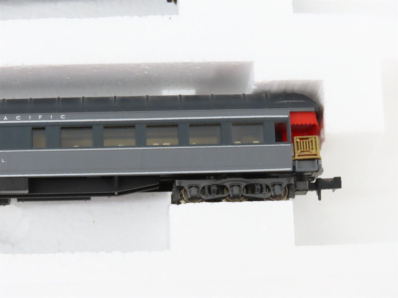 N Scale Rivarossi 0550 UP Union Pacific Coach/Combine/Obs Passenger 3-Car Set