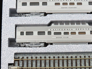 N Scale Kato 106-055 California Zephyr Passenger 11-Car Set w/Display Track