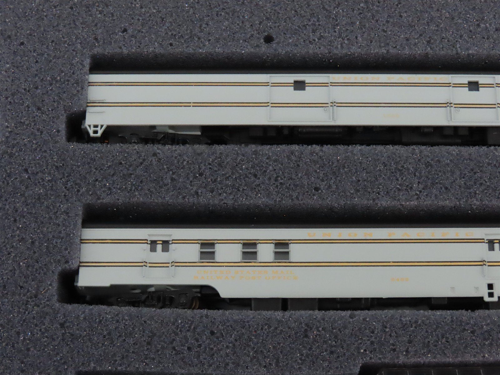 N Scale Con-Cor 0001-041005 UP Union Pacific Forty-Niner Passenger 8-Car Set