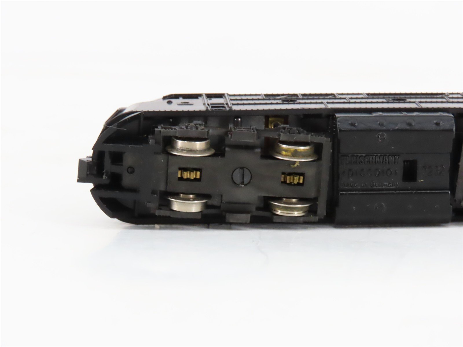 N Scale Fleischmann Piccolo Undecorated EMD F3A Diesel Locomotive