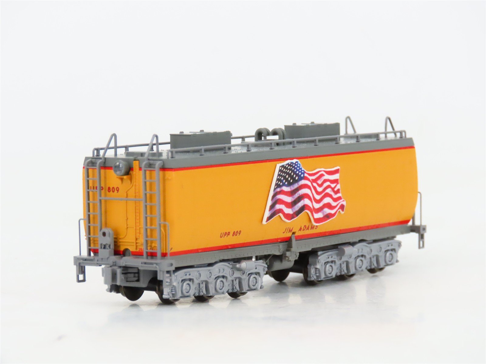N Scale KATO 106-085 UP Union Pacific Water Tenders 2-Car Set