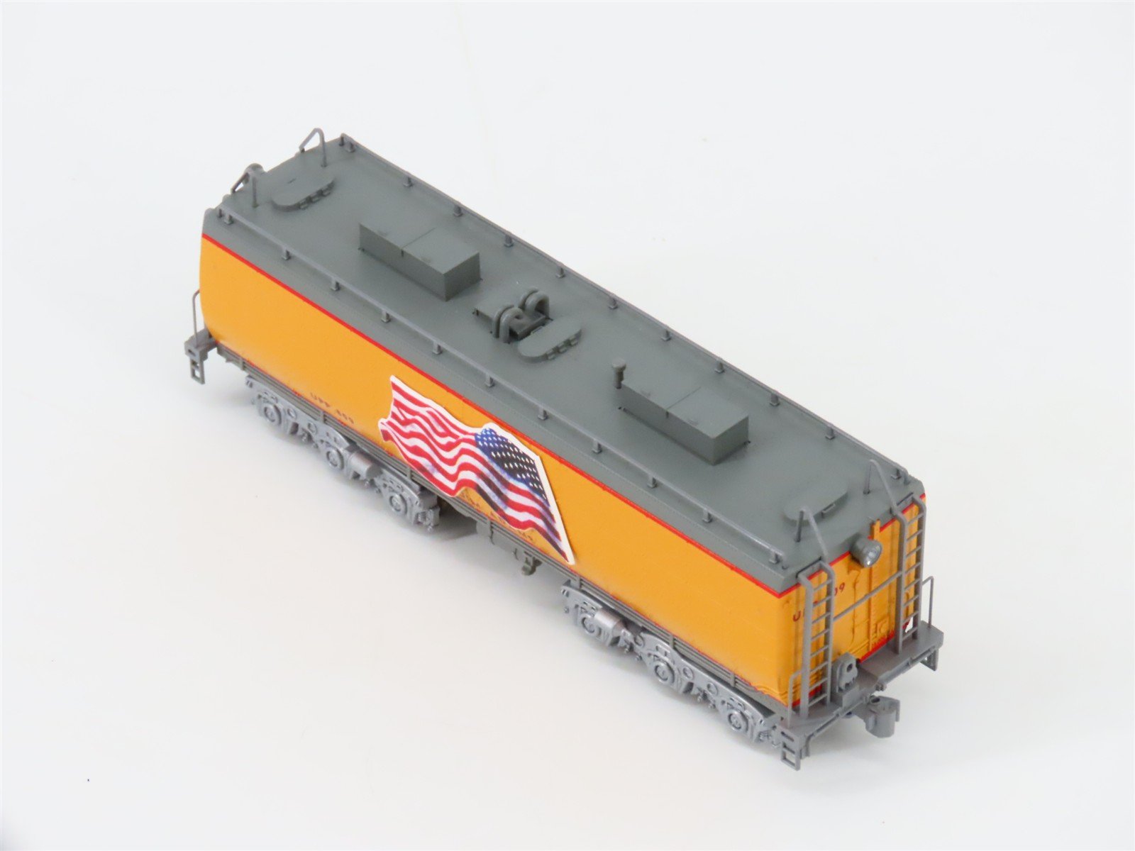 N Scale KATO 106-085 UP Union Pacific Water Tenders 2-Car Set