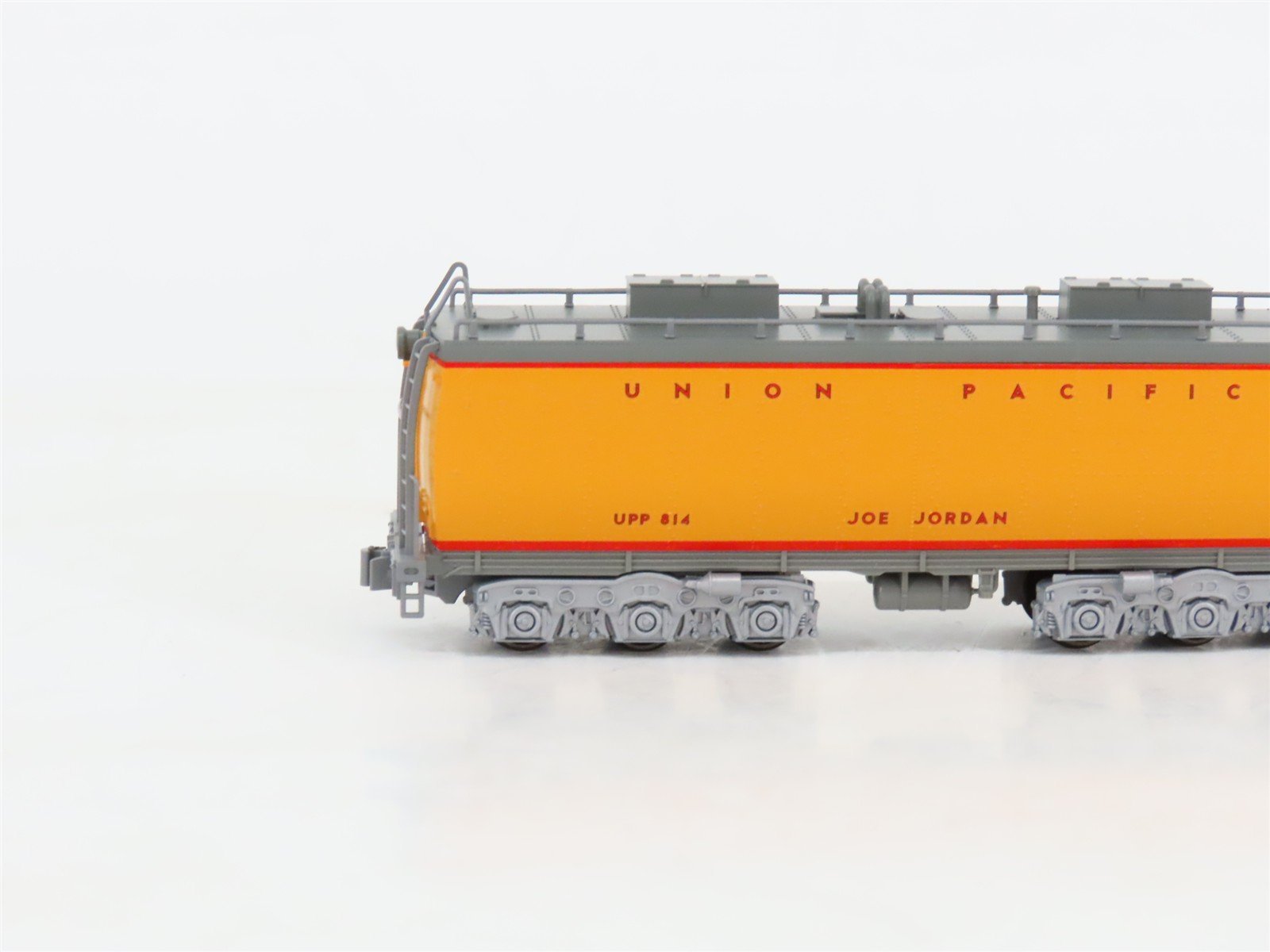 N Scale KATO 106-085 UP Union Pacific Water Tenders 2-Car Set