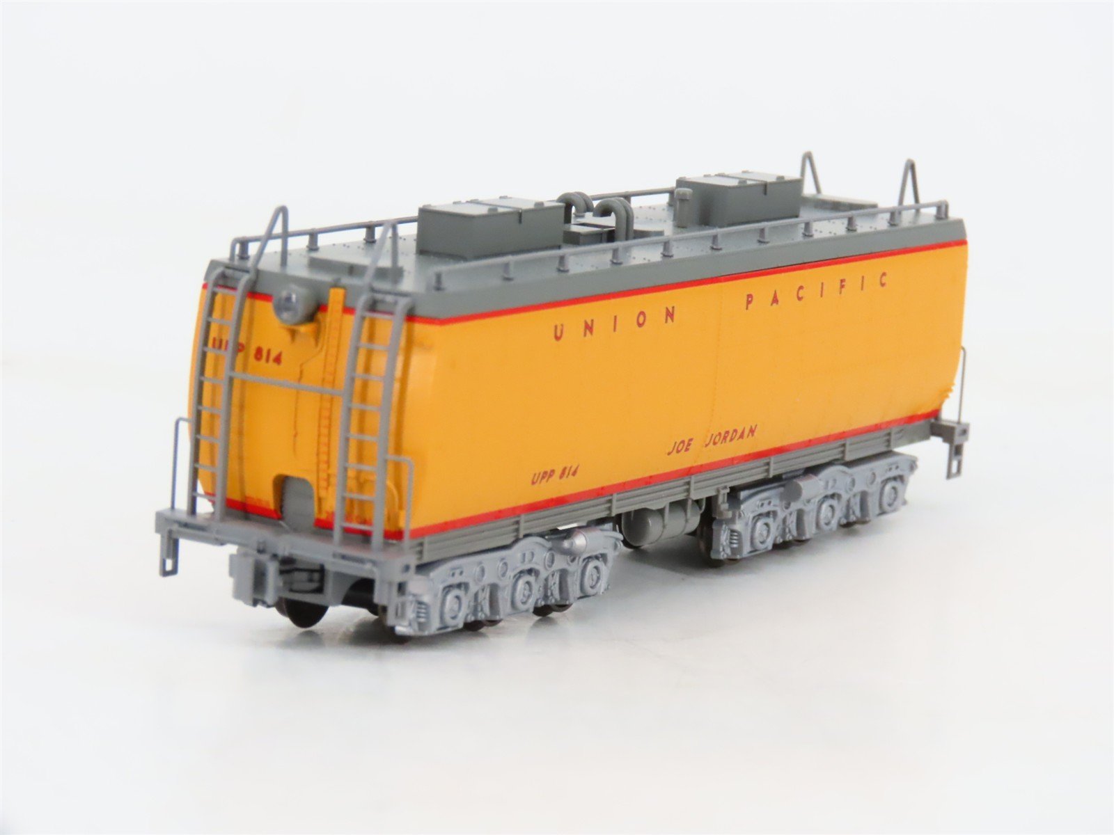 N Scale KATO 106-085 UP Union Pacific Water Tenders 2-Car Set