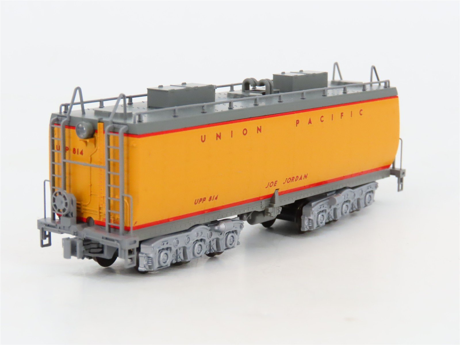 N Scale KATO 106-085 UP Union Pacific Water Tenders 2-Car Set