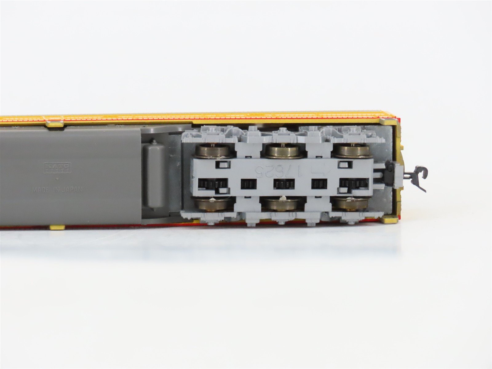 N Scale KATO 176-294 UP Union Pacific E8/9B Diesel Locomotive #935B