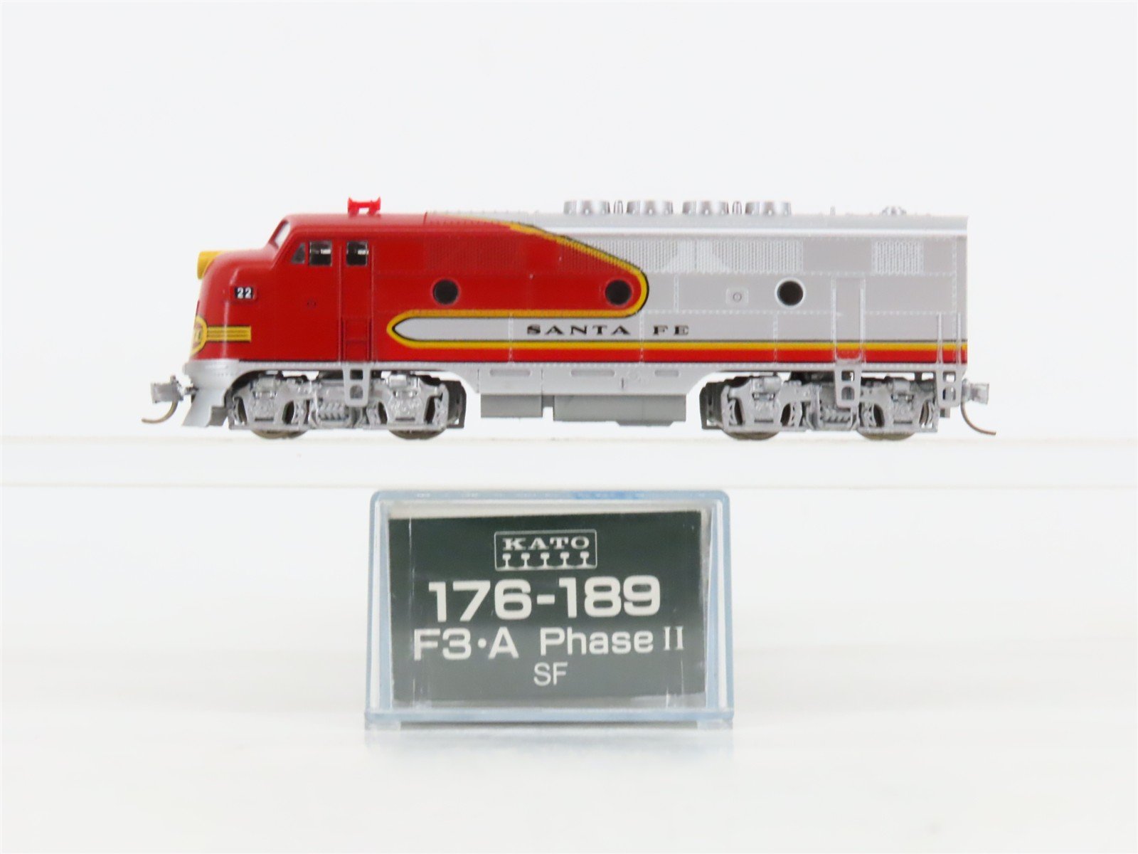 N Scale KATO 176-189 ATSF Santa Fe "Warbonnet" F3A Ph. 2 Diesel Locomotive #22