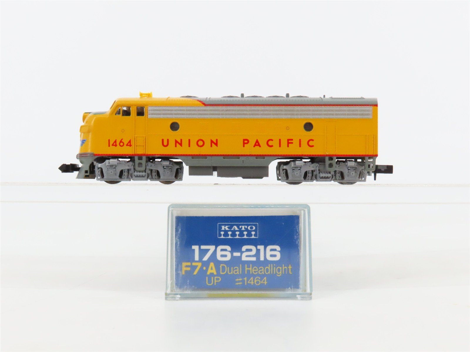 N Scale KATO 176-216 UP Union Pacific EMD F7A Diesel Locomotive #1464