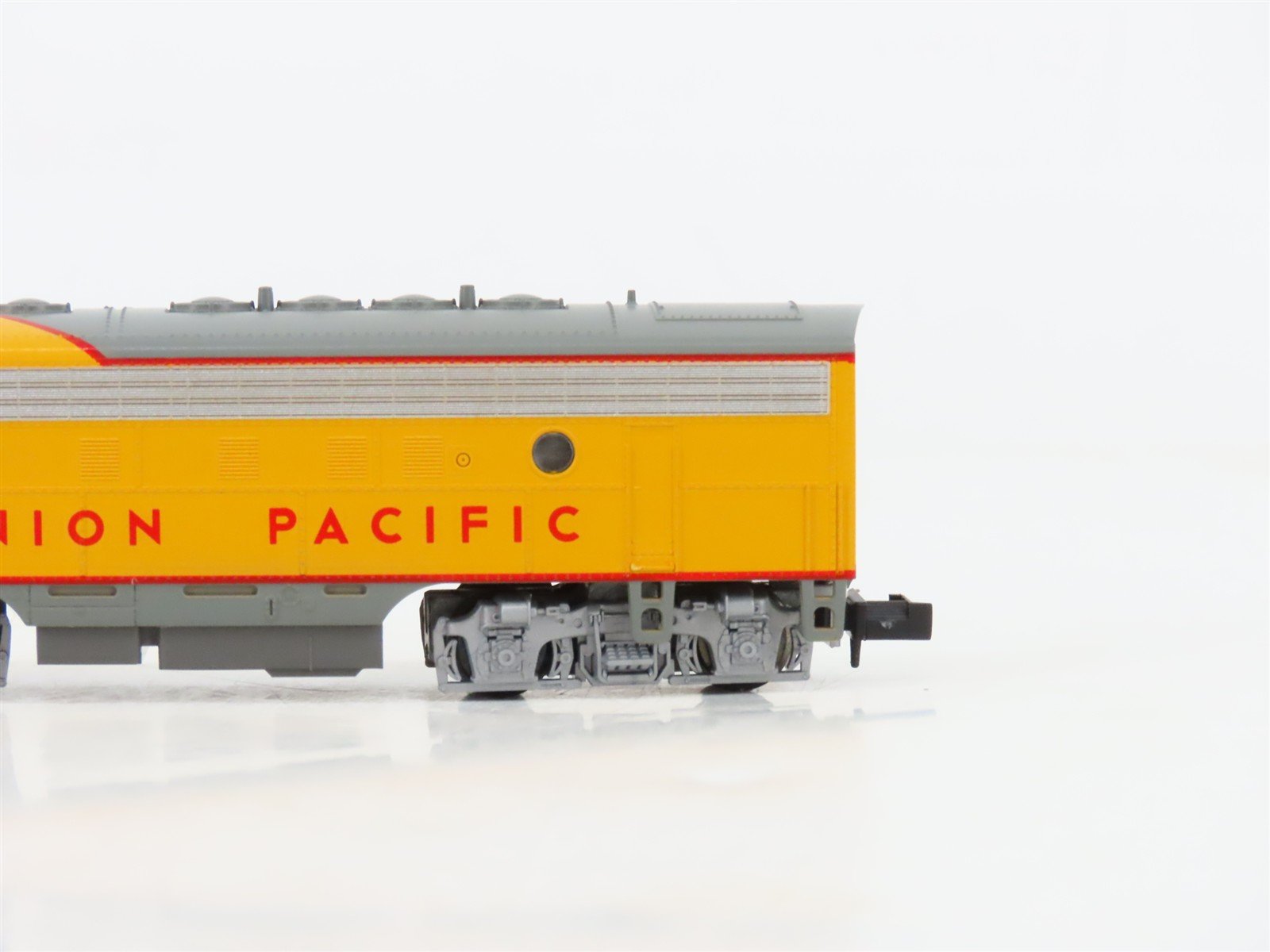 N Scale KATO 176-216 UP Union Pacific EMD F7A Diesel Locomotive #1464