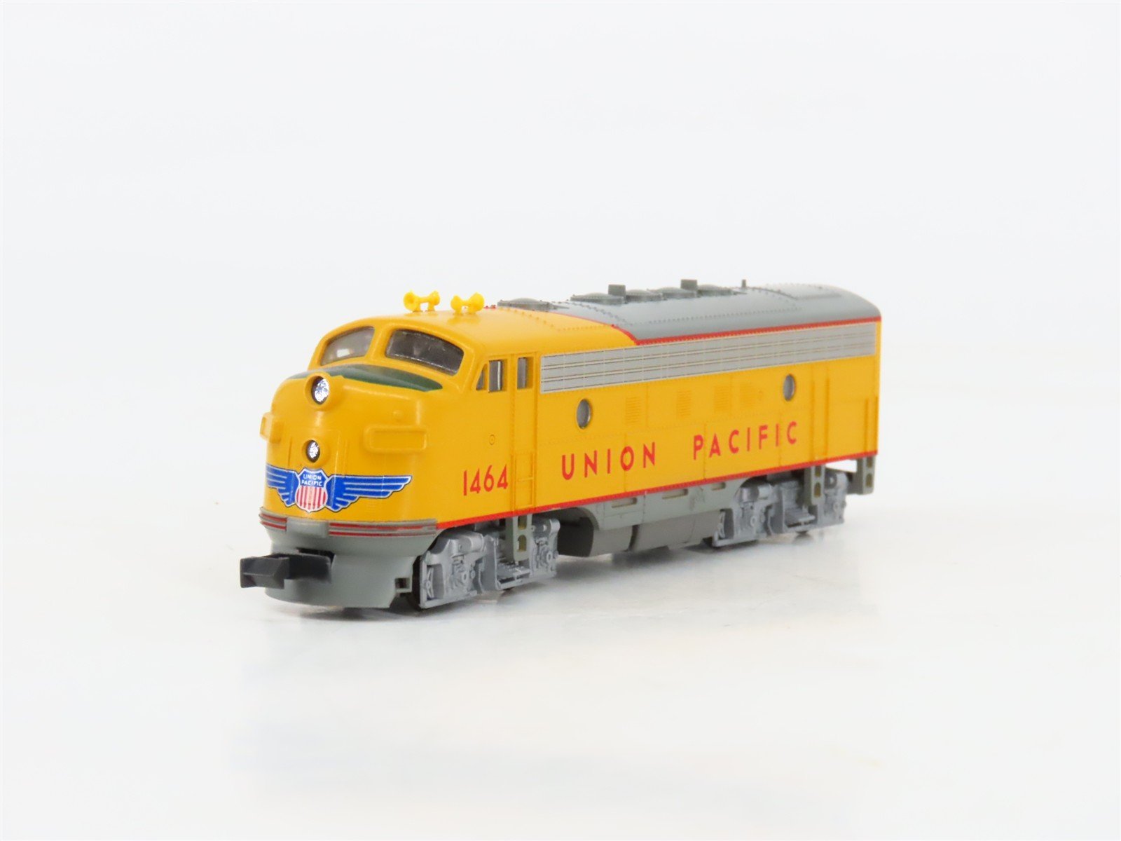 N Scale KATO 176-216 UP Union Pacific EMD F7A Diesel Locomotive #1464