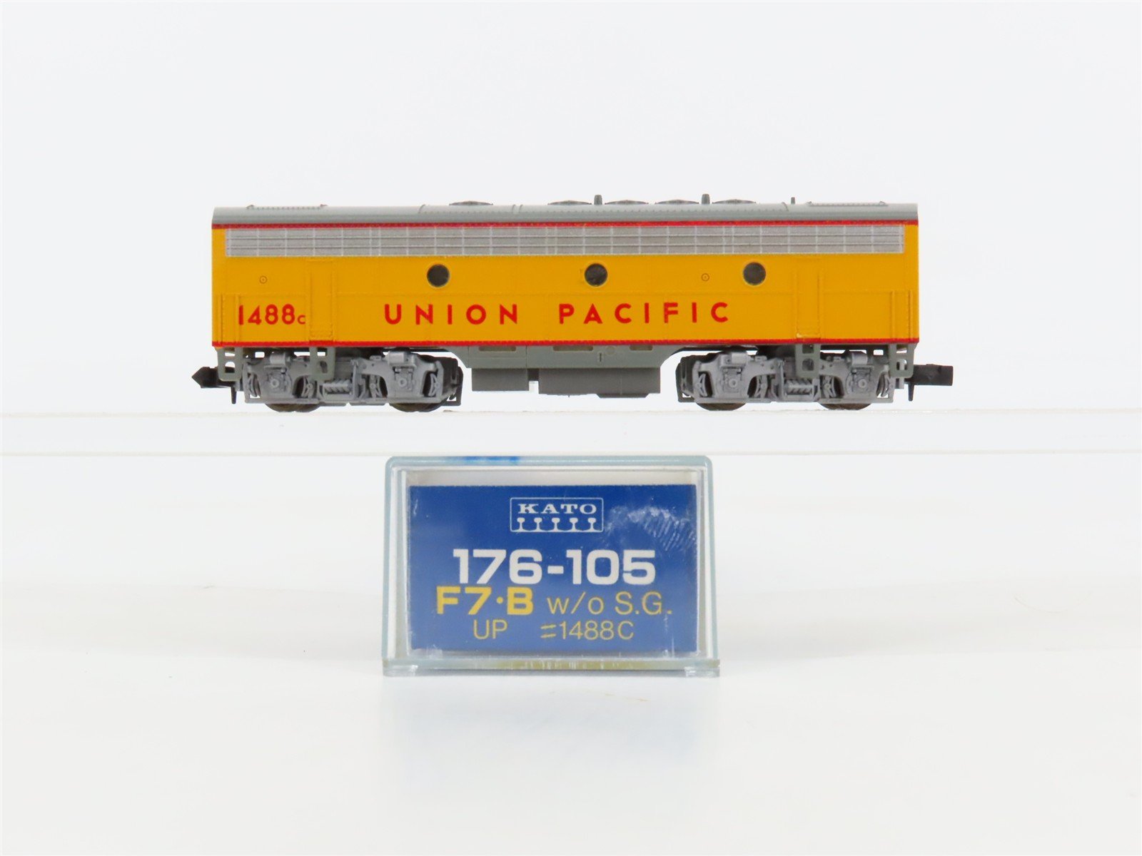 N Scale KATO 176-105 UP Union Pacific EMD F7B Diesel Locomotive #1488C