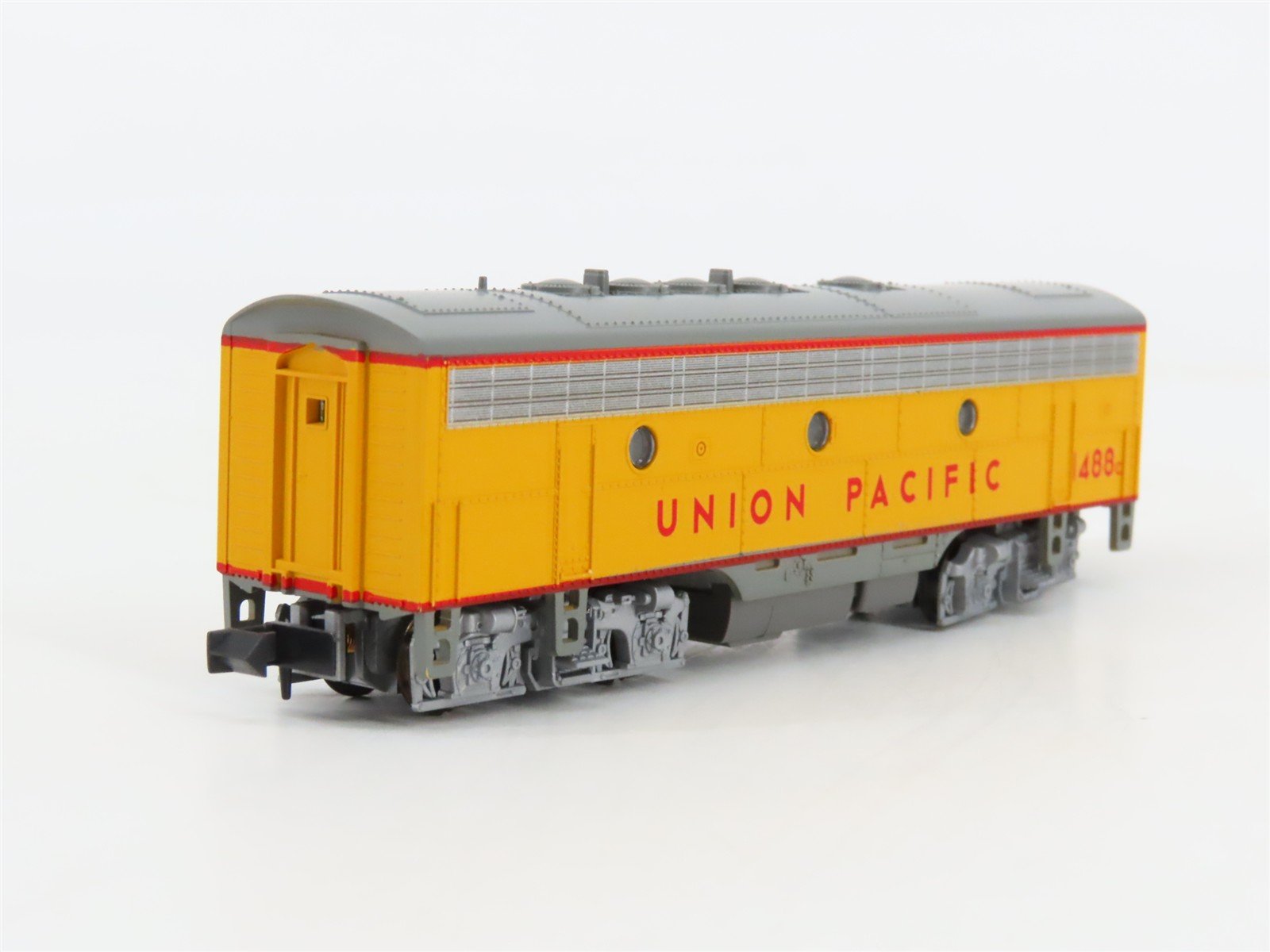 N Scale KATO 176-105 UP Union Pacific EMD F7B Diesel Locomotive #1488C