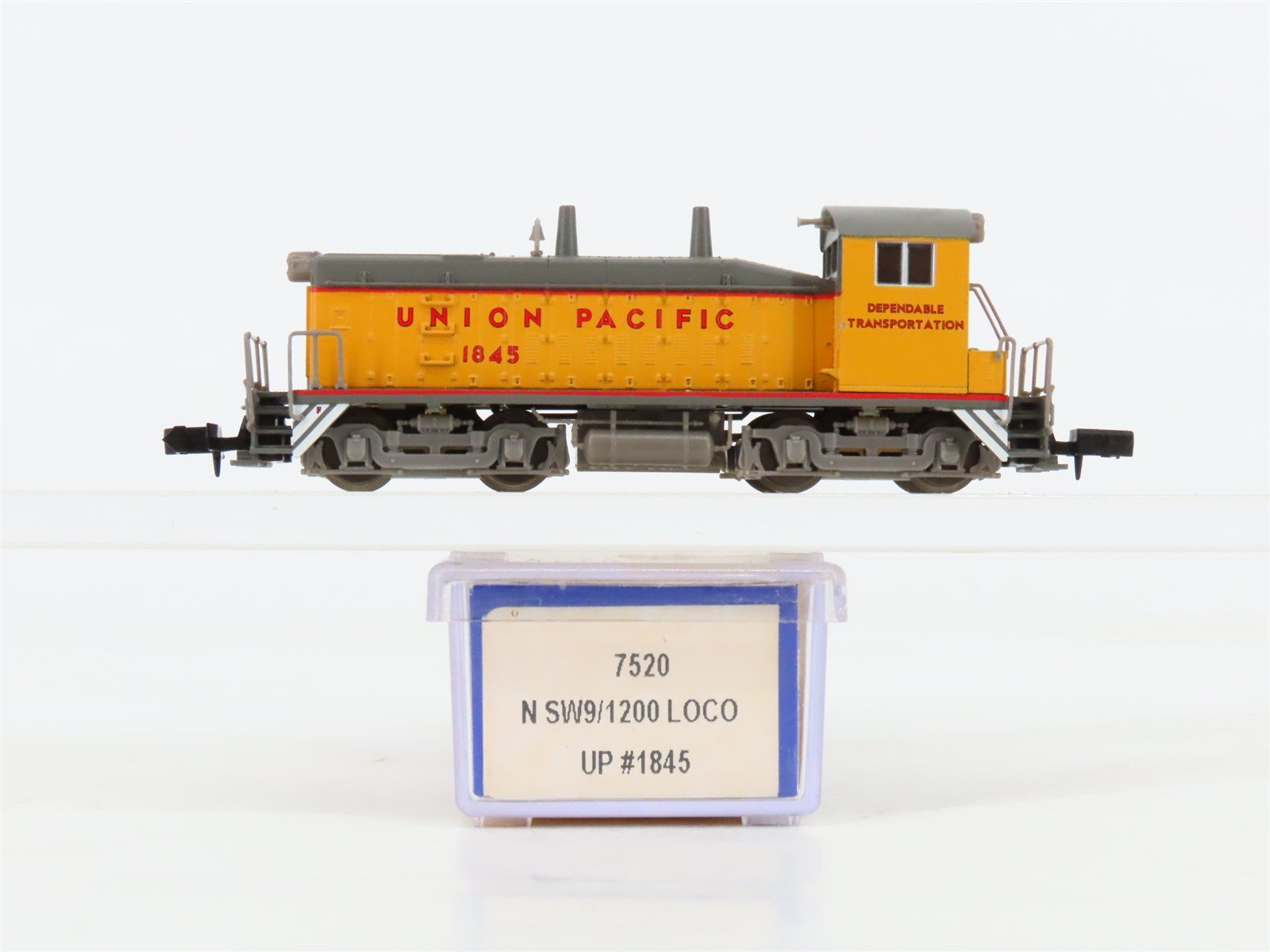 N Scale Life-Like 7520 UP Union Pacific EMD SW9/1200 Diesel Switcher #1845