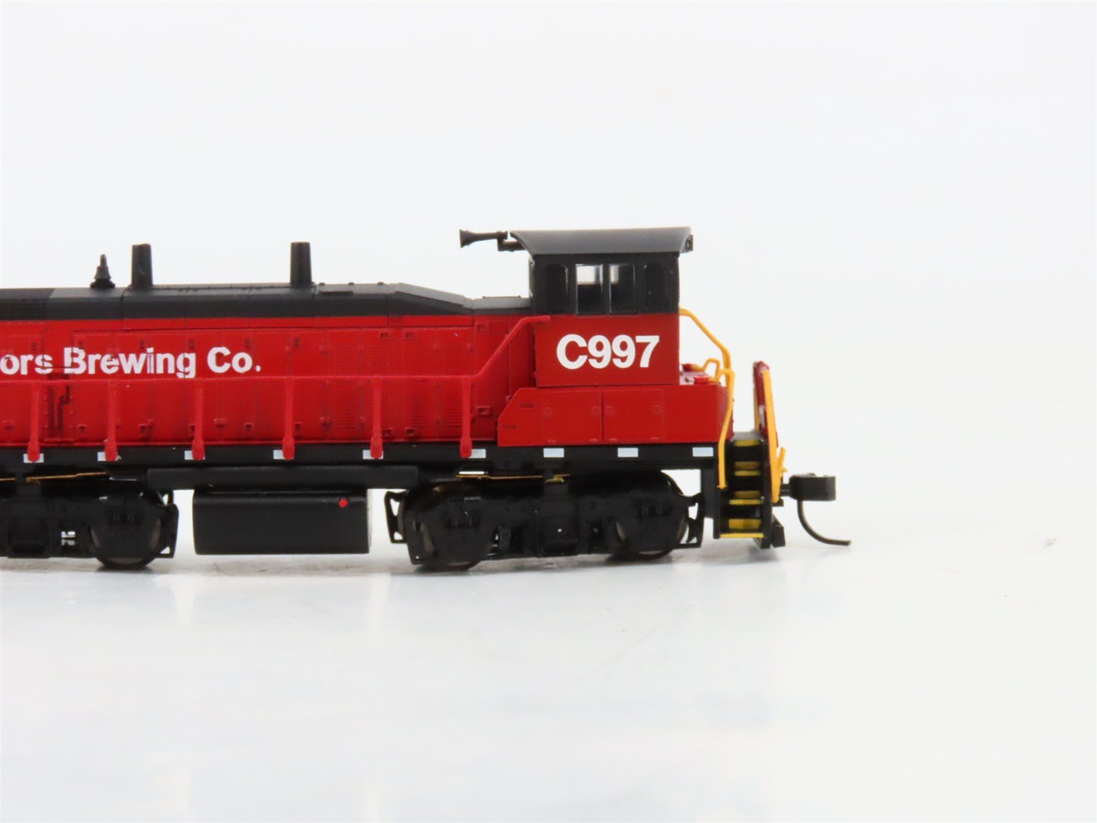 N Scale Atlas NSC-ATL07-02 Coors Brewing MP-15 Diesel Yard Switcher #C997