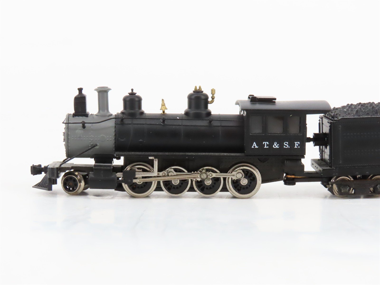 N Scale Roundhouse 8008 ATSF Santa Fe 2-8-0 Steam Locomotive #676