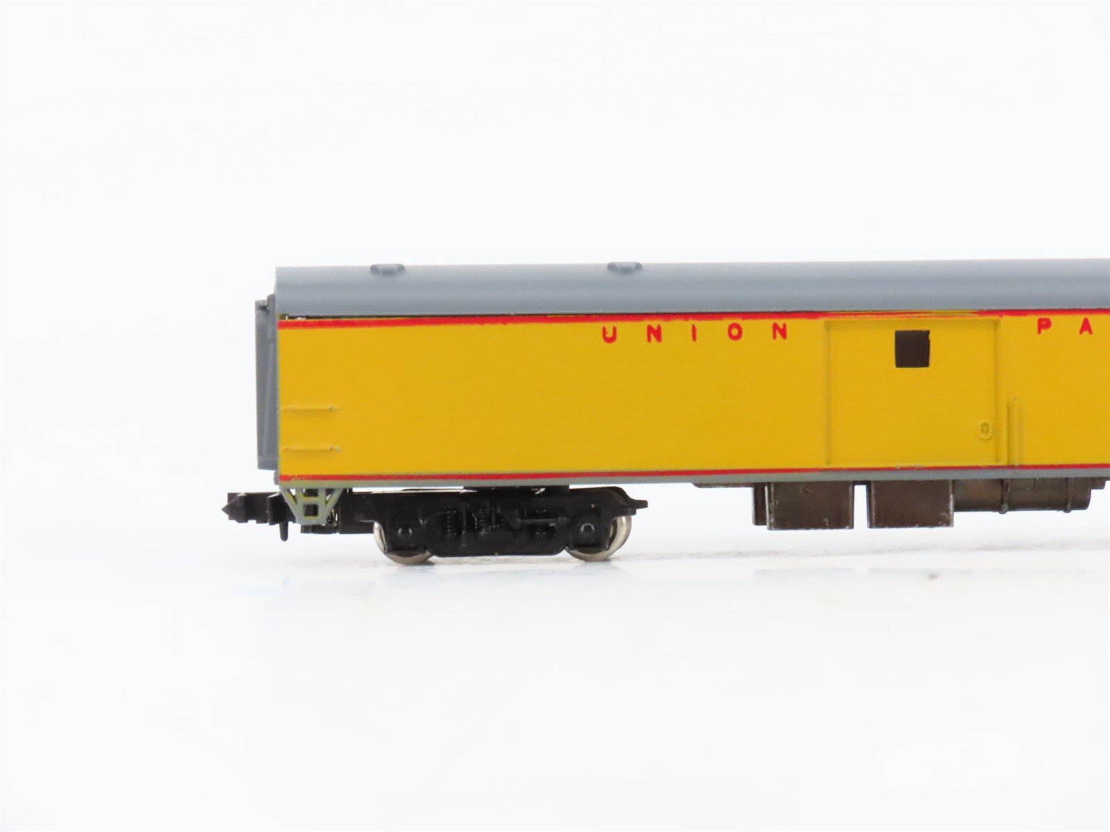 N Scale Con-Cor 0001-04081E UP Union Pacific Smoothside Baggage Passenger No#