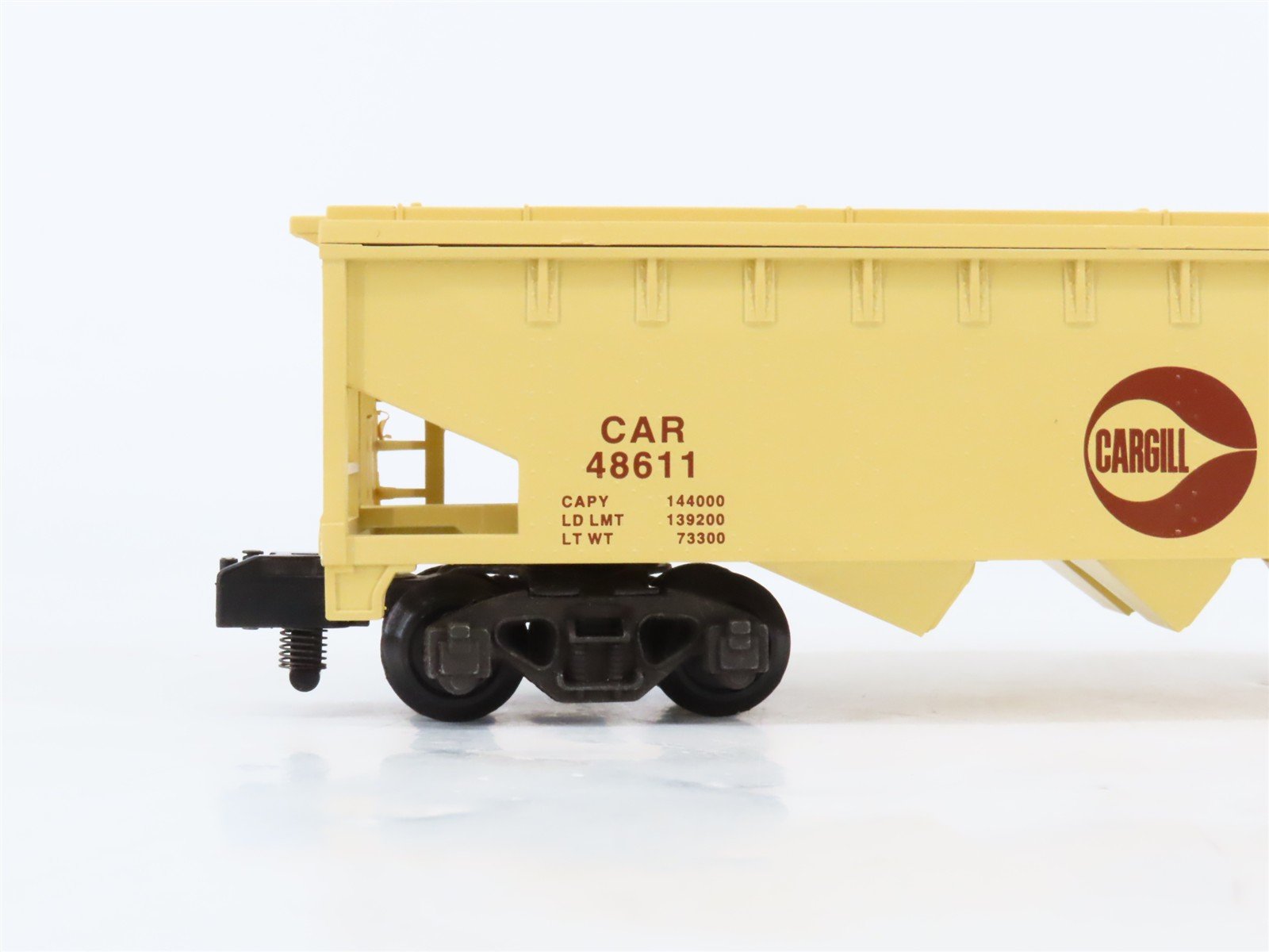 S Scale American Flyer 6-48611 CAR Cargill 3-Bay Covered Hopper #48611