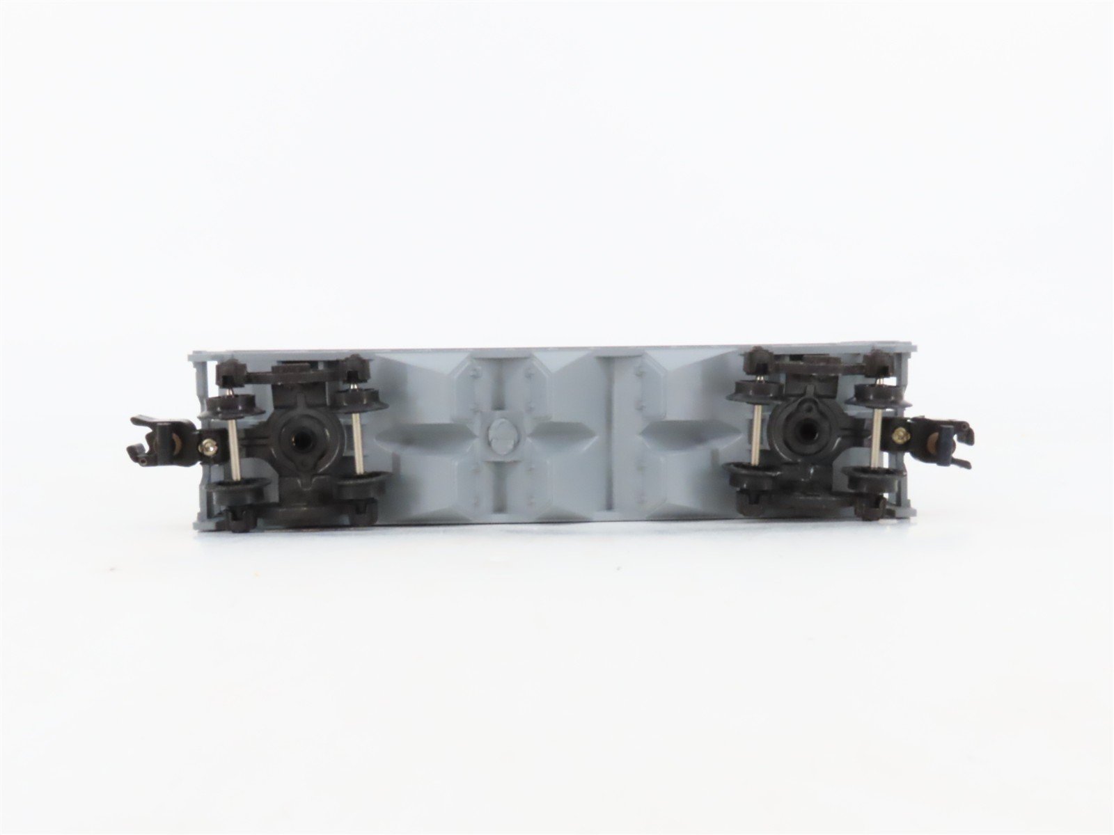 S Scale American Flyer 6-48494 LV Lehigh Valley 3-Bay Covered Hopper #1295