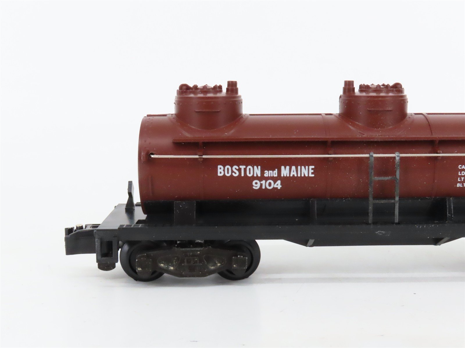 S Scale American Flyer 4-9104 B&M Boston & Maine 3-Dome Tankcar #9104