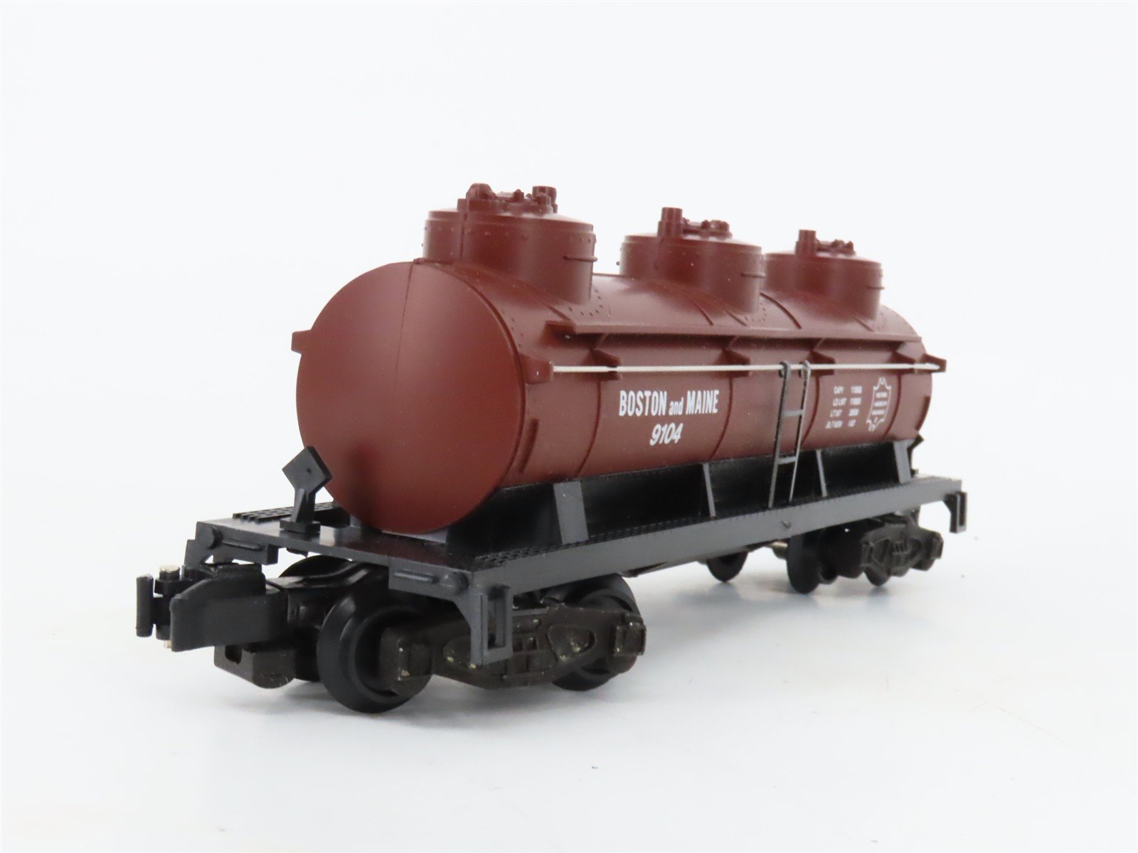 S Scale American Flyer 4-9104 B&M Boston & Maine 3-Dome Tankcar #9104