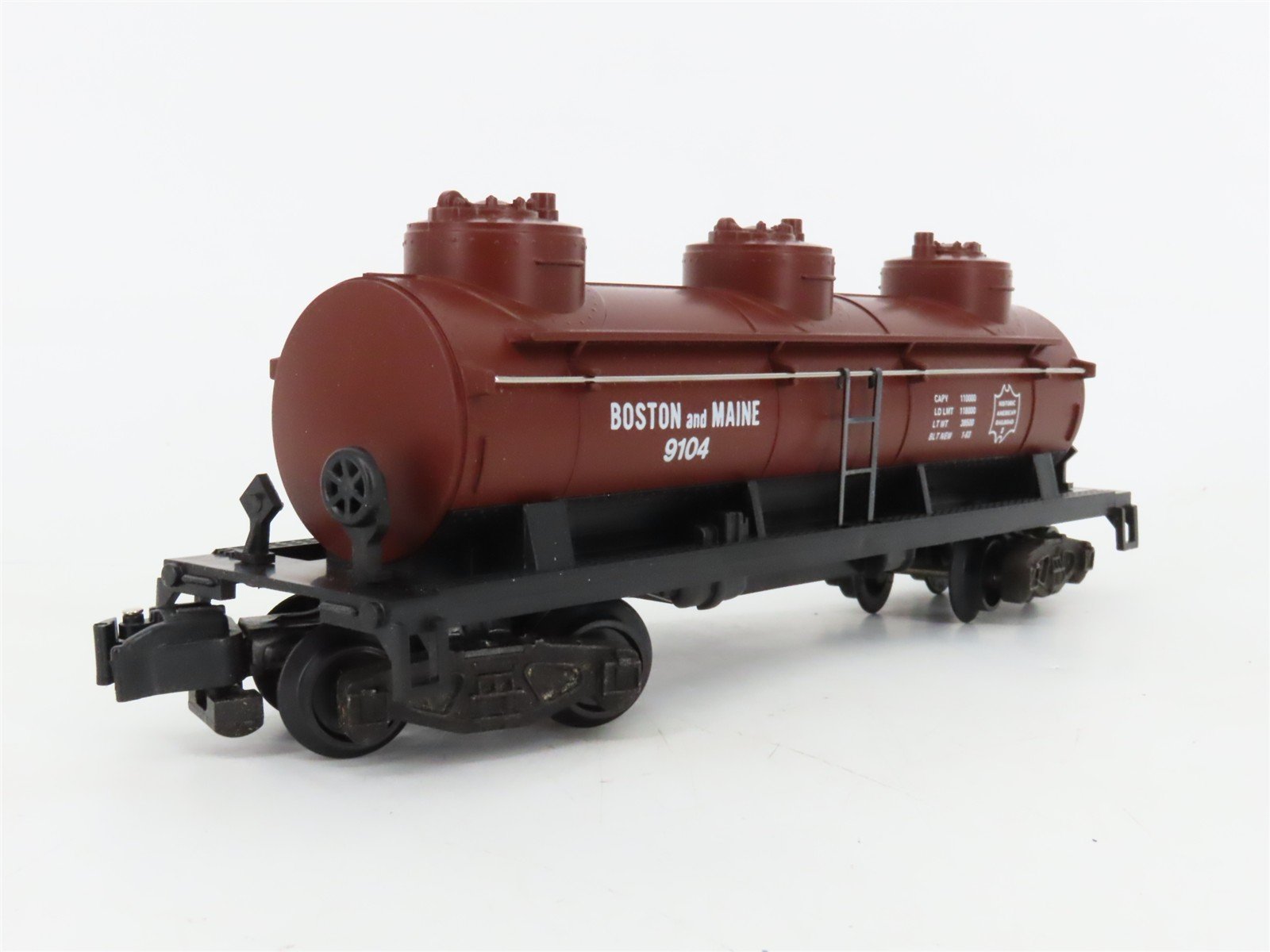 S Scale American Flyer 4-9104 B&M Boston & Maine 3-Dome Tankcar #9104