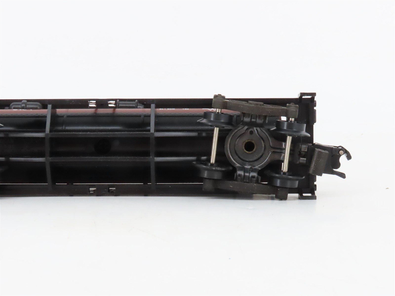 S Scale American Flyer 4-9104 B&M Boston & Maine 3-Dome Tankcar #9104