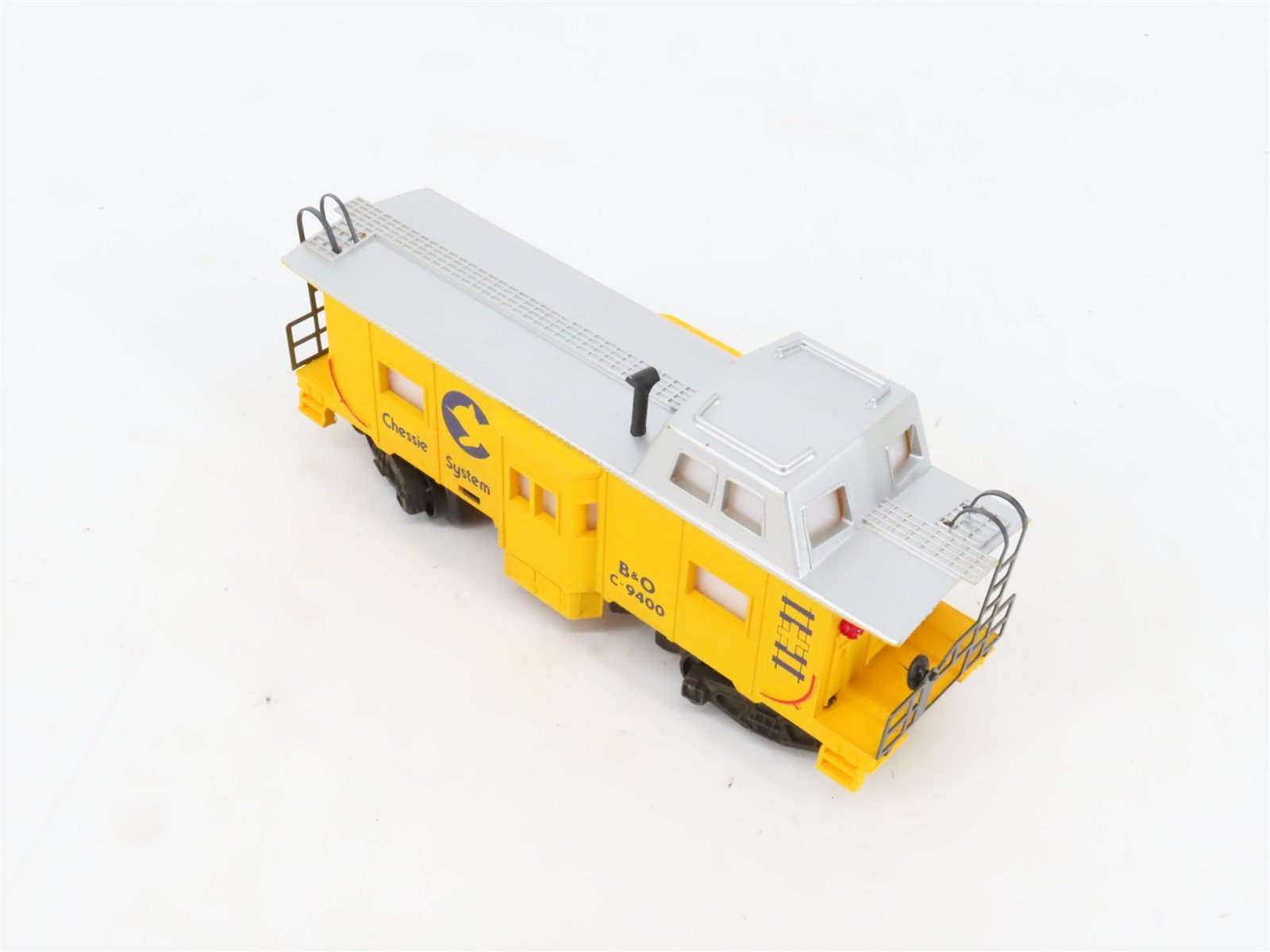 S Scale American Flyer 4-9400 B&O Chessie System Caboose #9400
