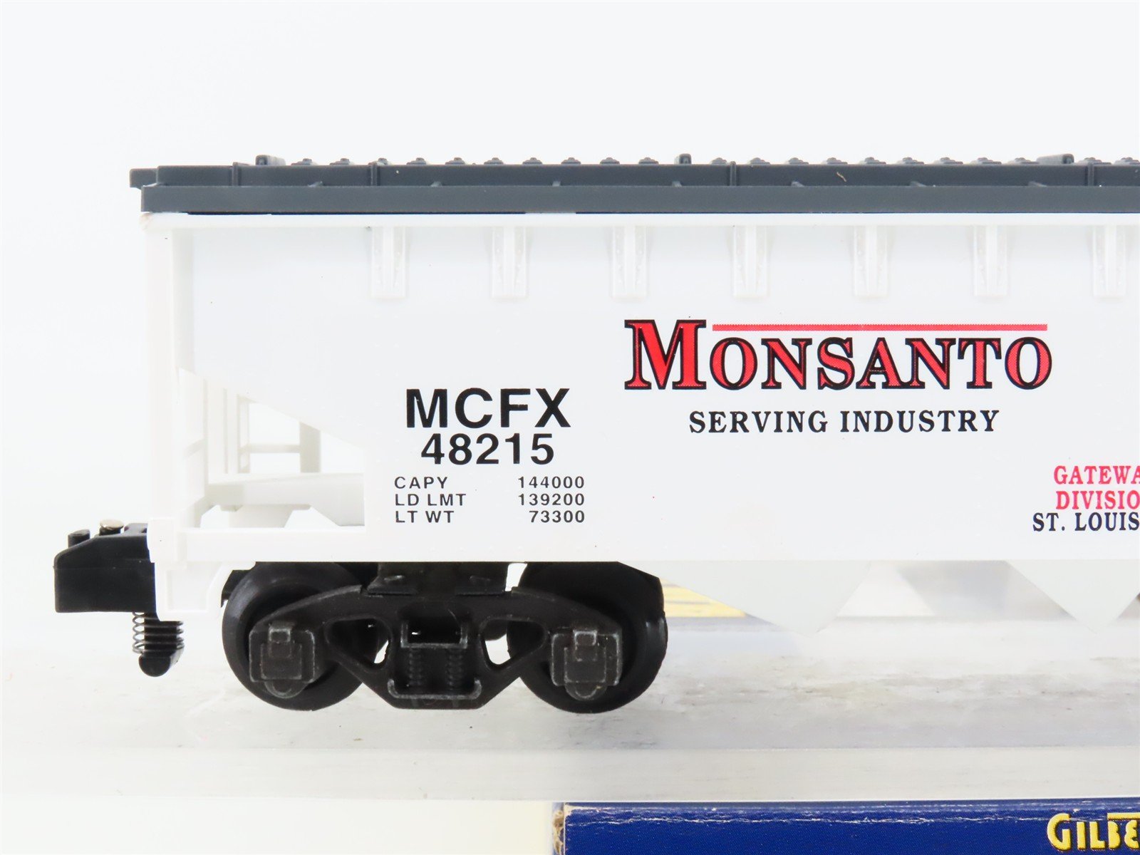 S Gilbert American Flyer 6-48215 MCFX Monsanto Chemicals 3-Bay Hopper #48215