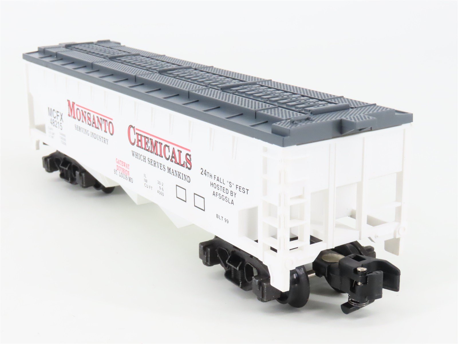 S Gilbert American Flyer 6-48215 MCFX Monsanto Chemicals 3-Bay Hopper #48215