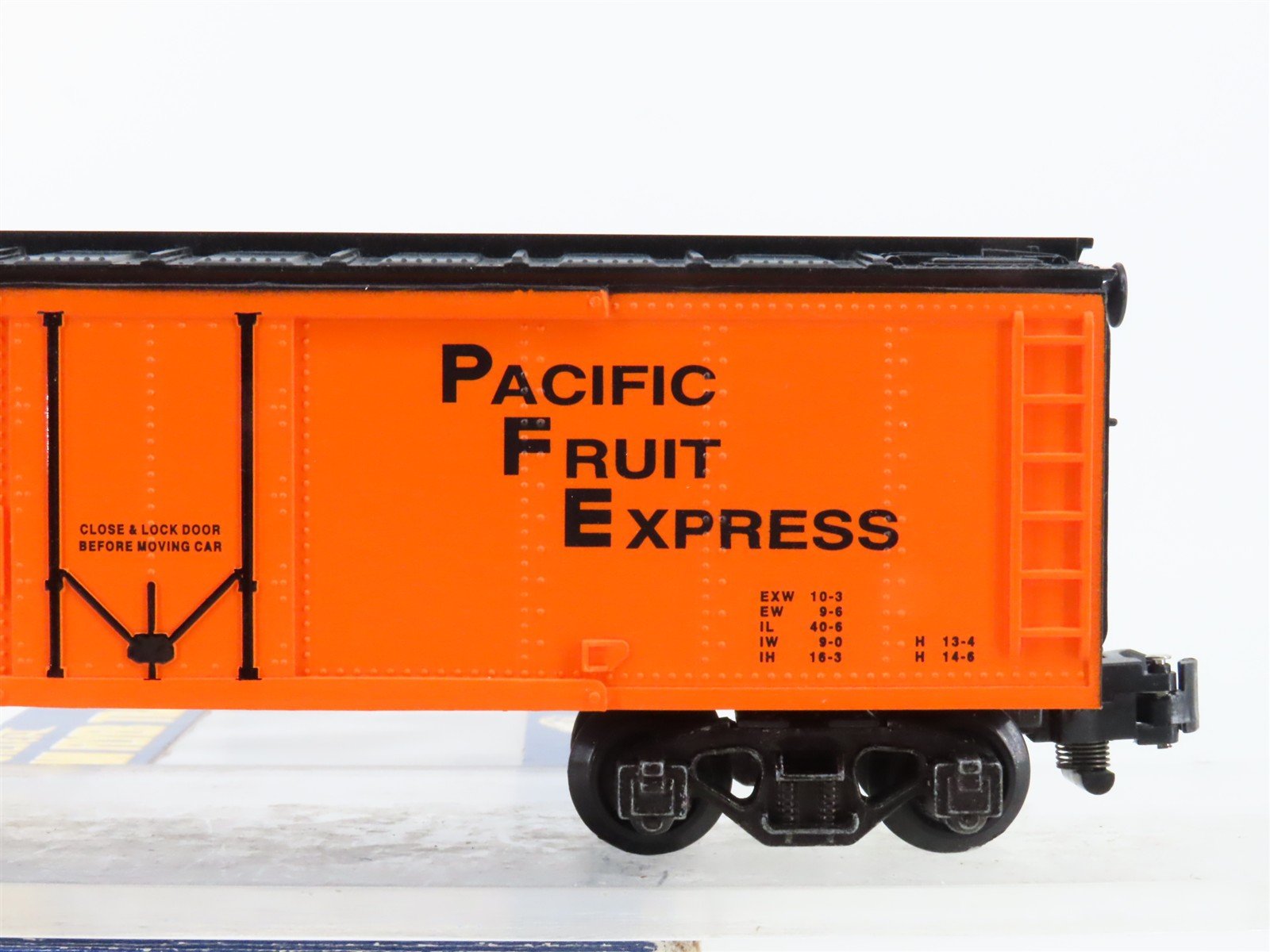 S Gauge Gilbert American Flyer 6-48205 PFE Pacific Fruit Express Reefer #1697
