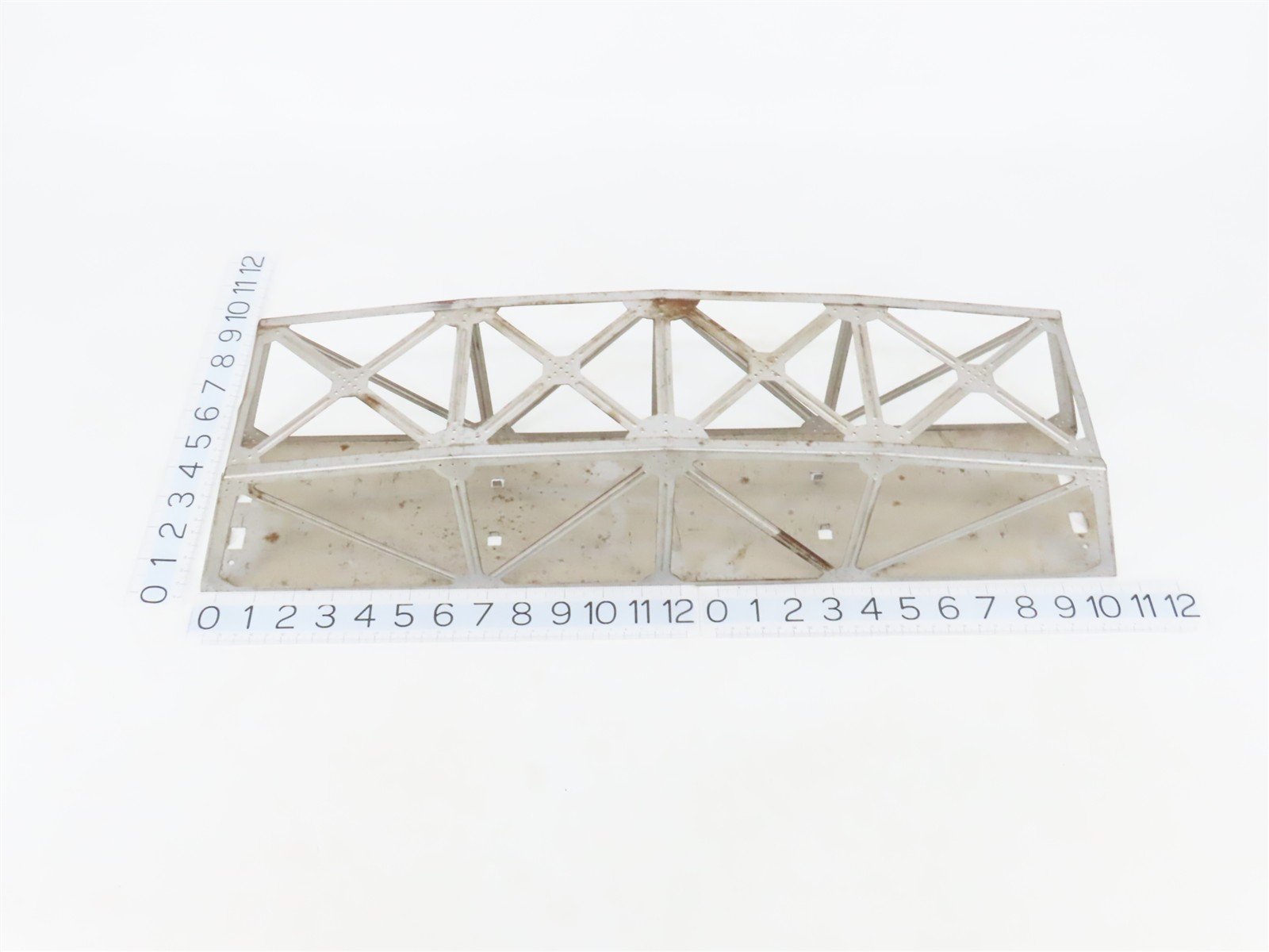 O Scale 24