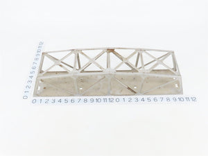 O Scale 24
