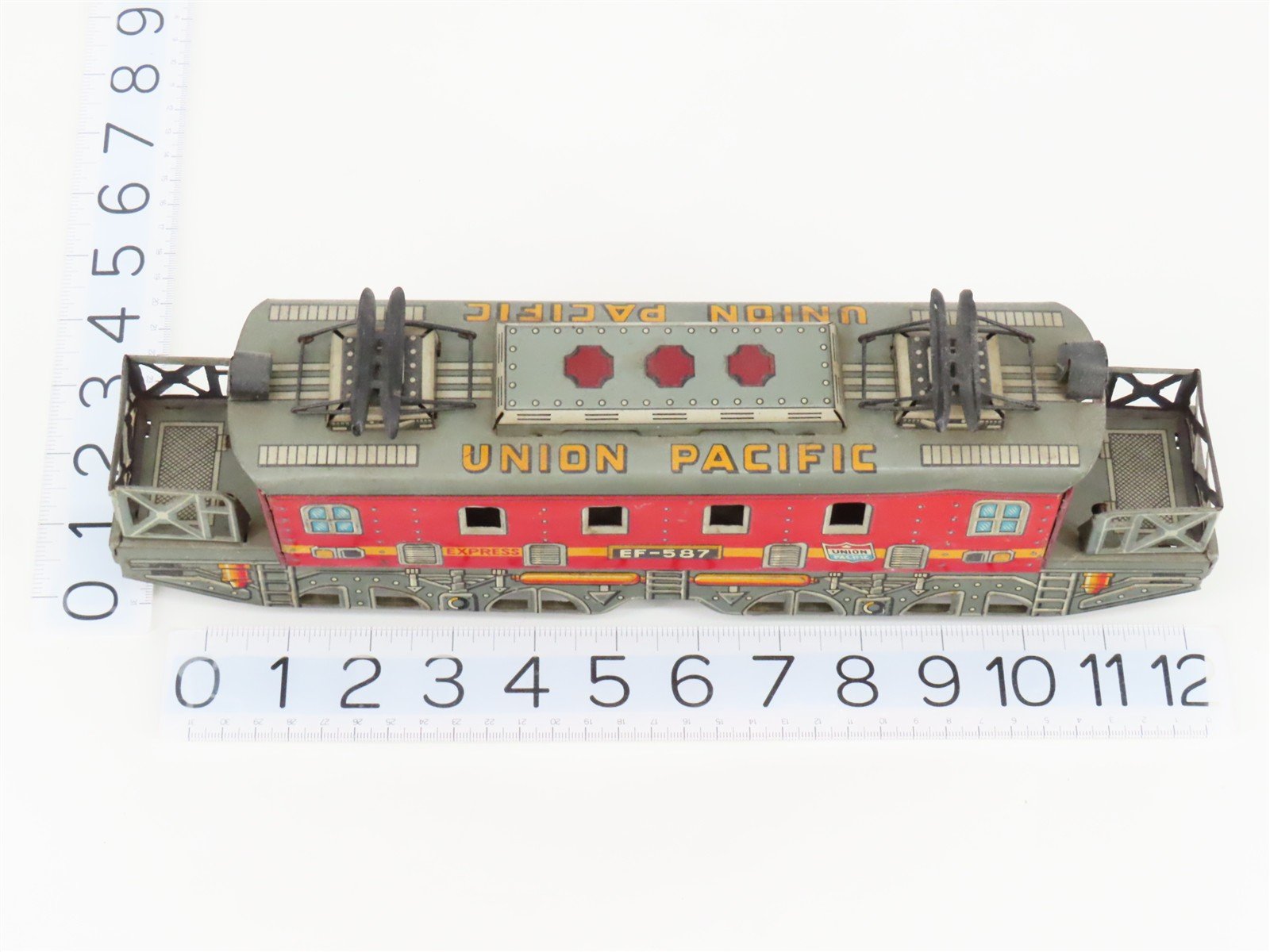 UP Union Pacific Metal Electric Locomotive #EF-587