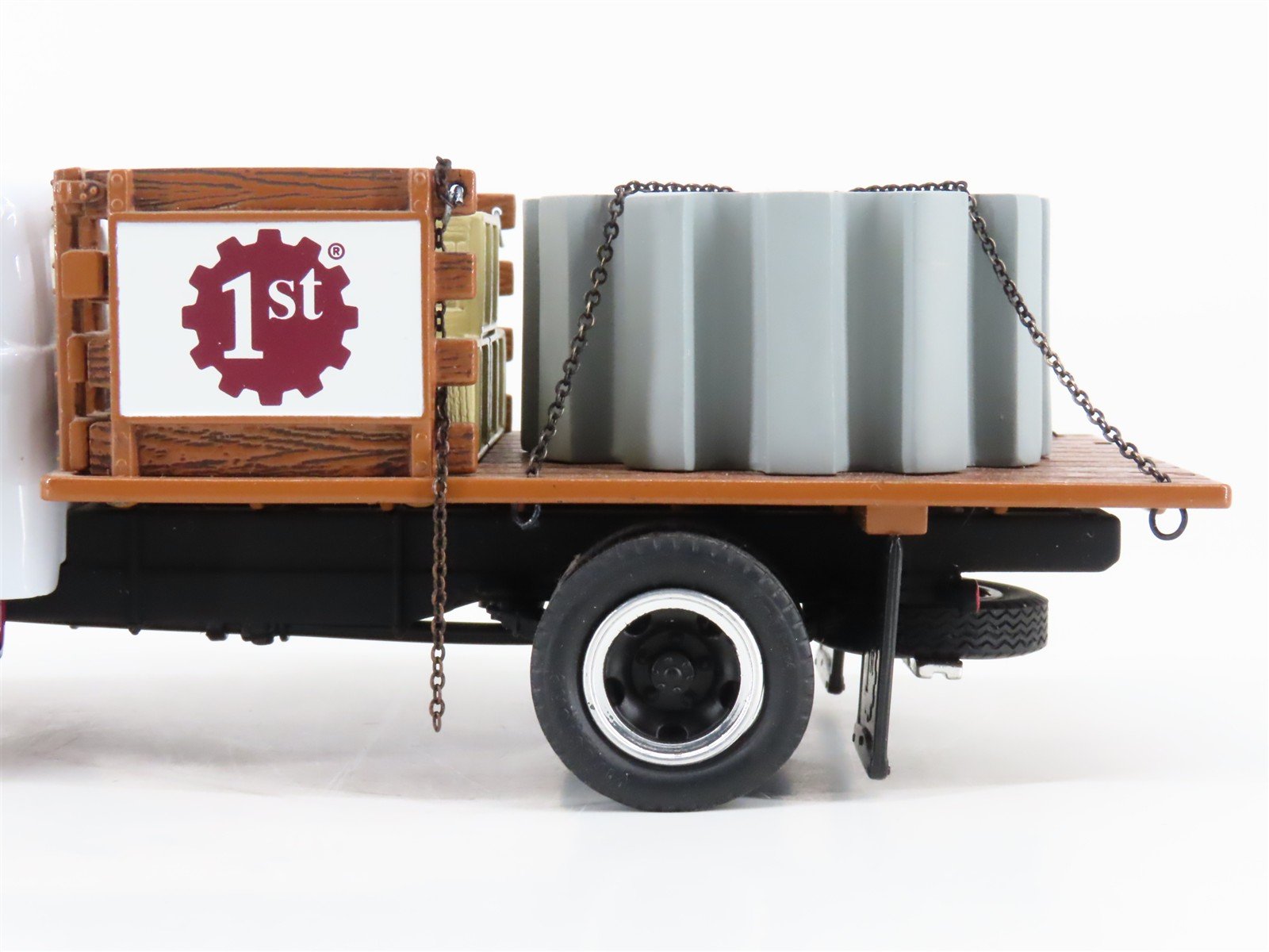 1:34 Scale Eastwood Automobilia 19-0120 Die-Cast 1951 Ford F-6 Stake Truck