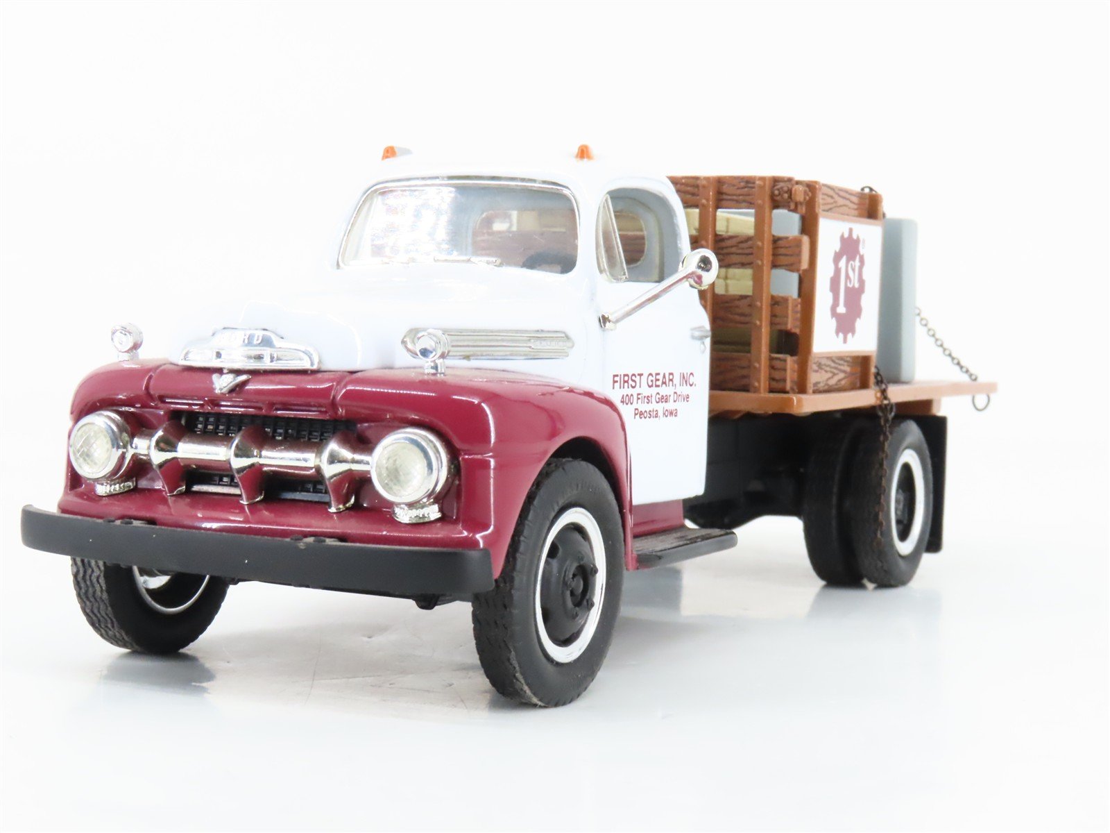 1:34 Scale Eastwood Automobilia 19-0120 Die-Cast 1951 Ford F-6 Stake Truck