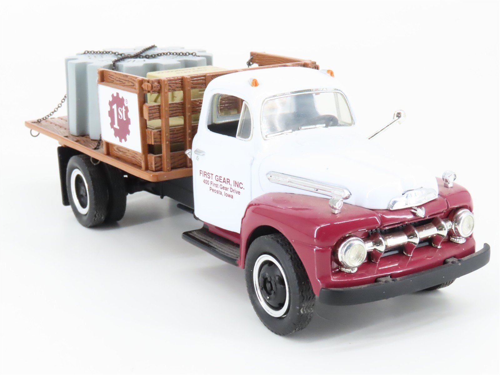 1:34 Scale Eastwood Automobilia 19-0120 Die-Cast 1951 Ford F-6 Stake Truck
