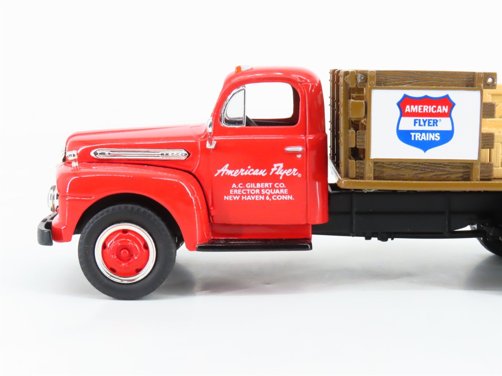 1:34 Scale Eastwood Automobilia 19-0118 Die-Cast 1951 Ford F-6 Stake Truck