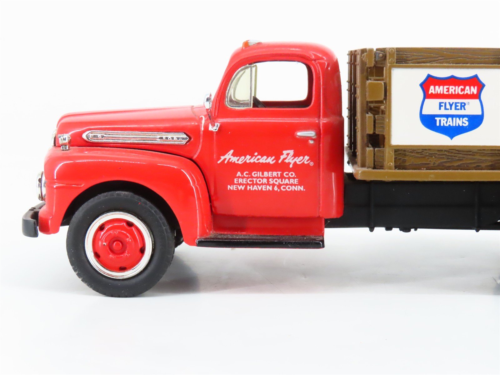 1:34 Scale Eastwood Automobilia 19-0118 Die-Cast 1951 Ford F-6 Stake Truck