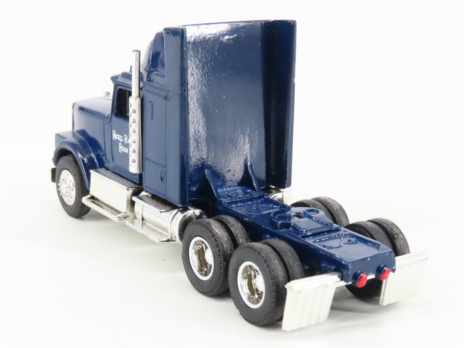 1:64 Scale Ertl 2934 Nickel Plate Road Die-Cast International Cab Semi Truck