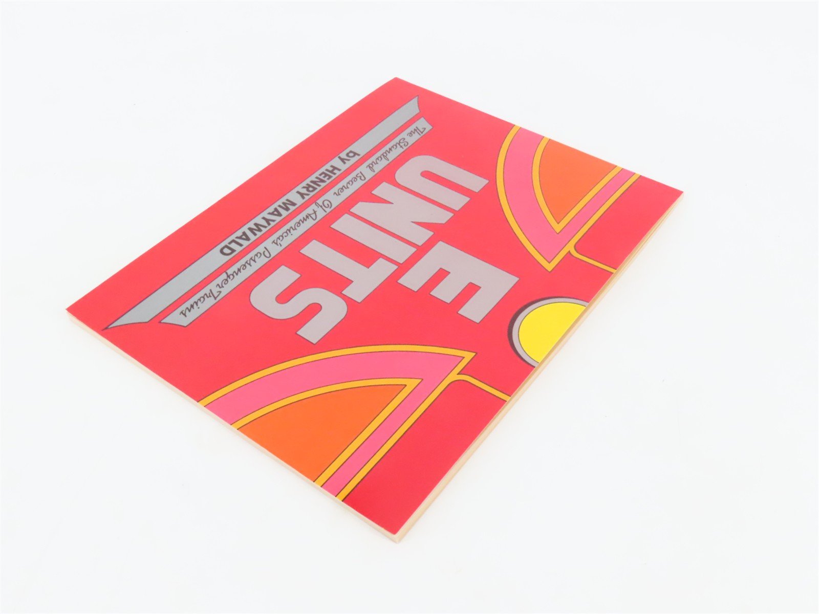 E Units: The Standard Bearer of America's Passenger Trains ©1988 SC Booklet