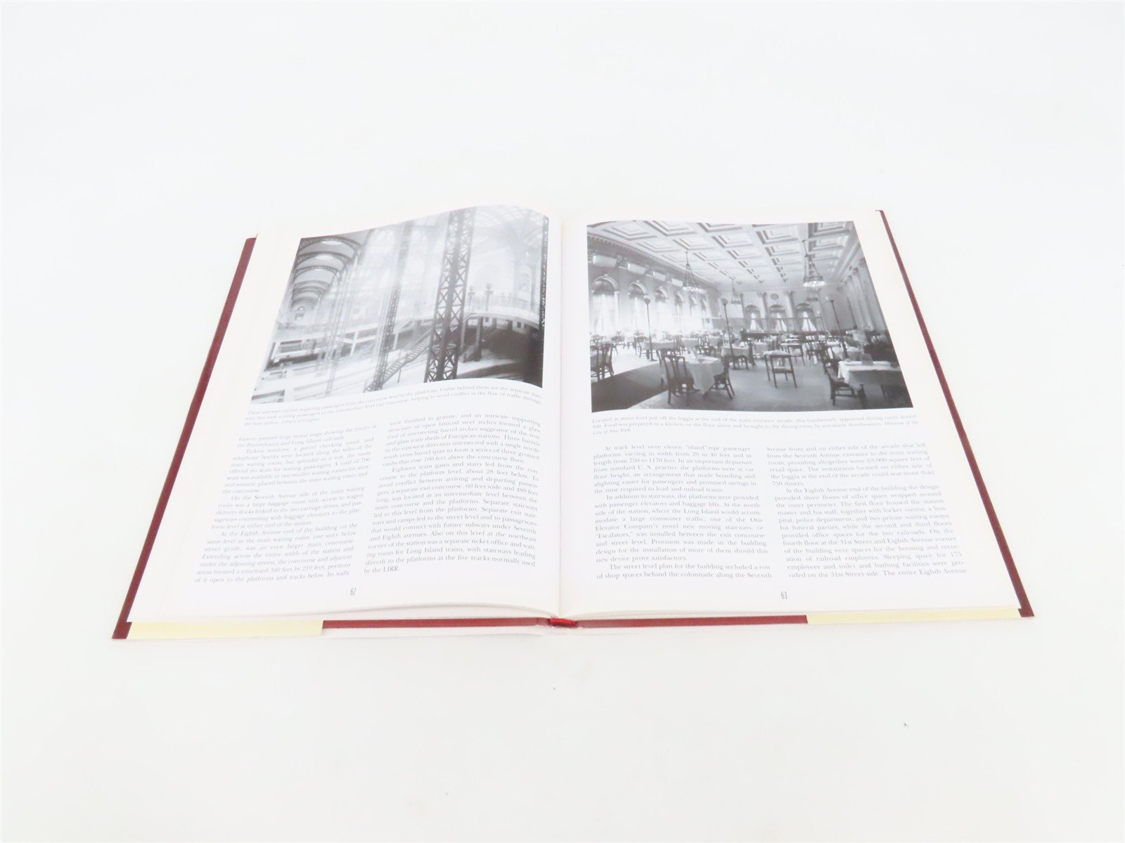 Manhattan Gateway: New York's Pennsylvania Station by Middleton ©1996 HC Book