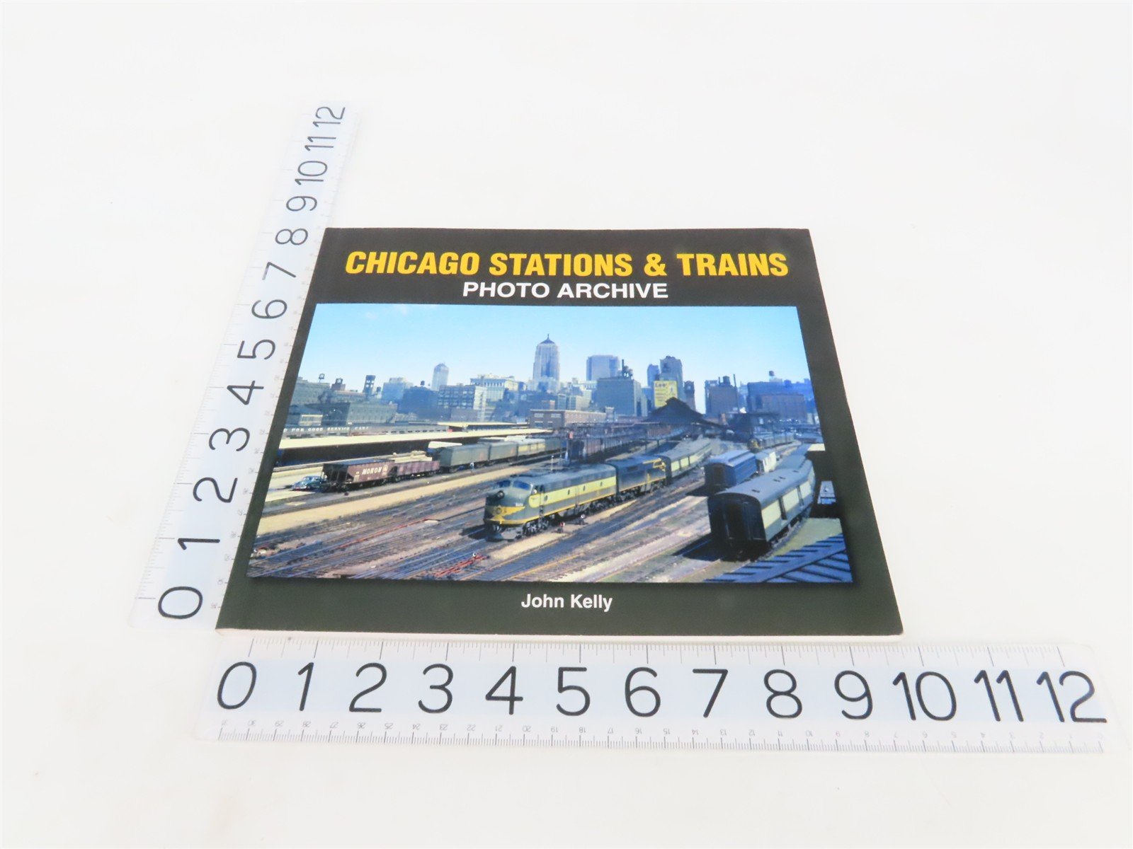 Chicago Stations & Trains Photo Archive by John Kelly ©2008 SC Book