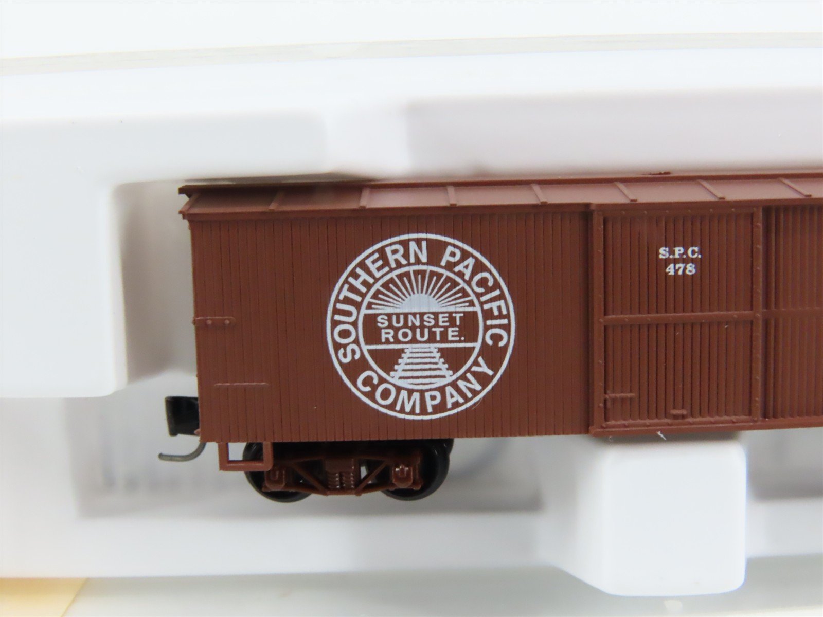 Nn3 Scale Micro-Trains MTL 15102 SPC Southern Pacific Company 30' Box Car #478