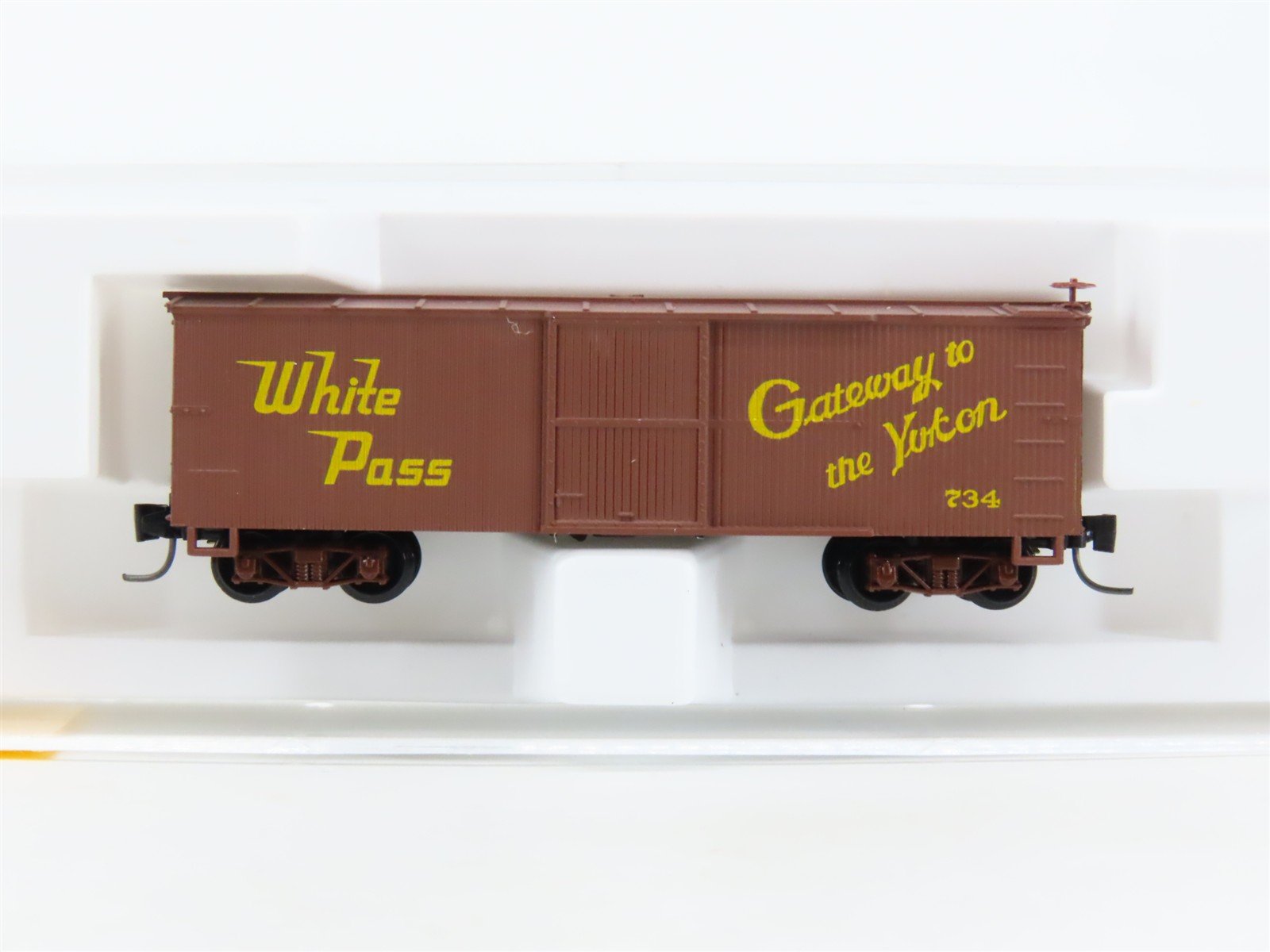 Nn3 Scale Micro-Trains MTL 15111 White Pass & Yukon 30' Single Door Box Car #734