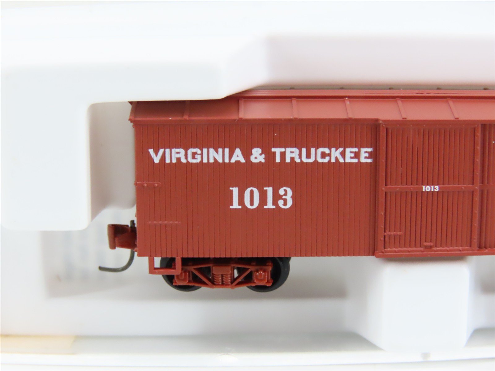 Nn3 Scale Micro-Trains MTL 15109 V&T Virginia & Truckee 30' Box Car #1013