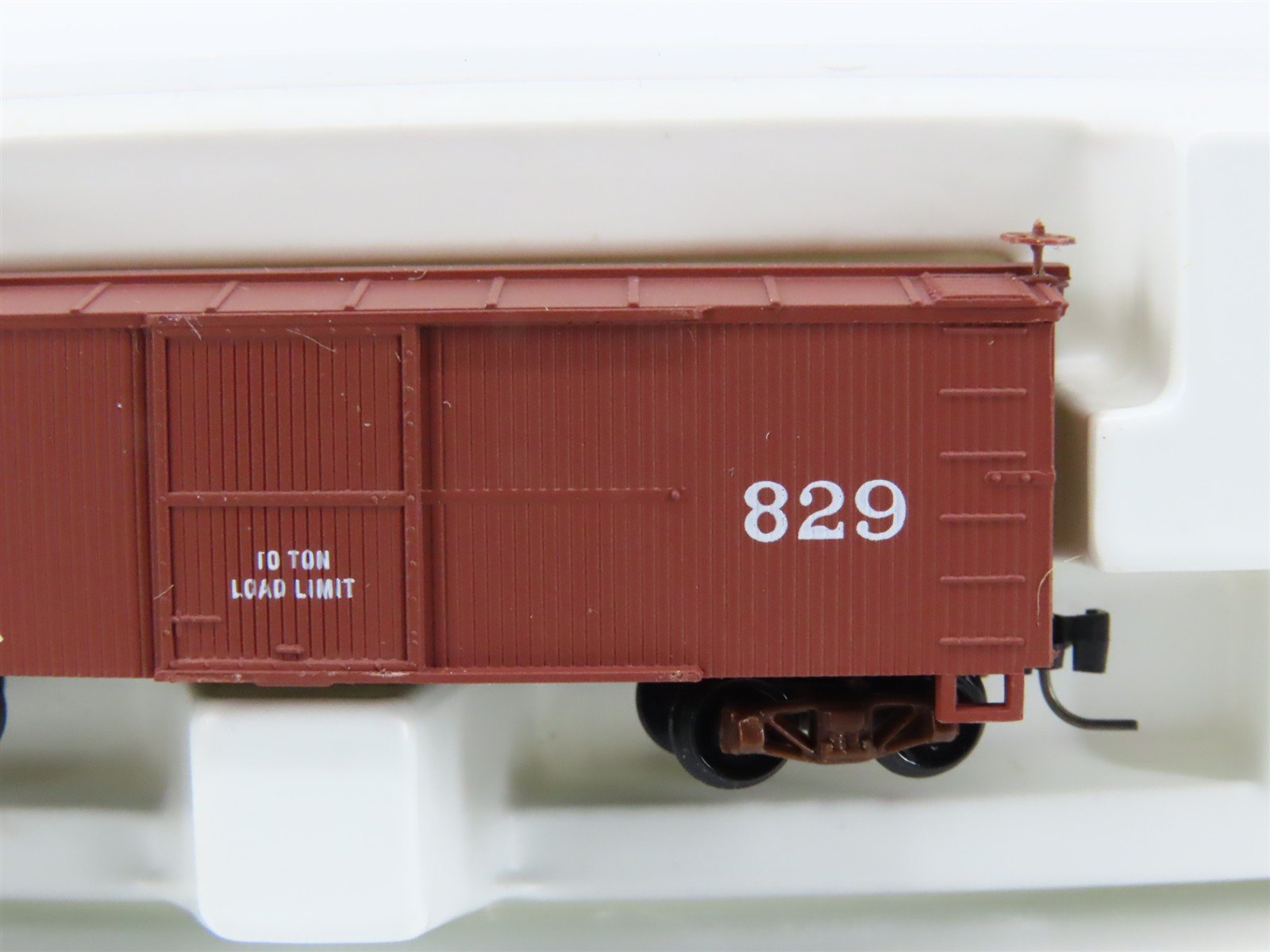 Nn3 Scale Micro-Trains MTL 15103 OR&L Oahu Railway & Land Co. Wood Box Car #829